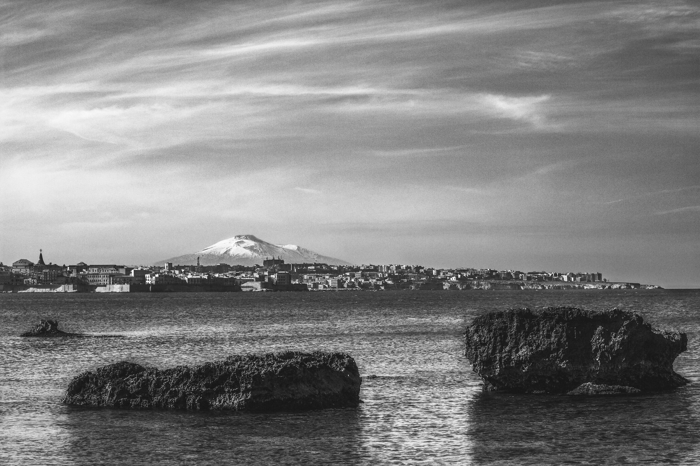 Etna beyond Syracuse