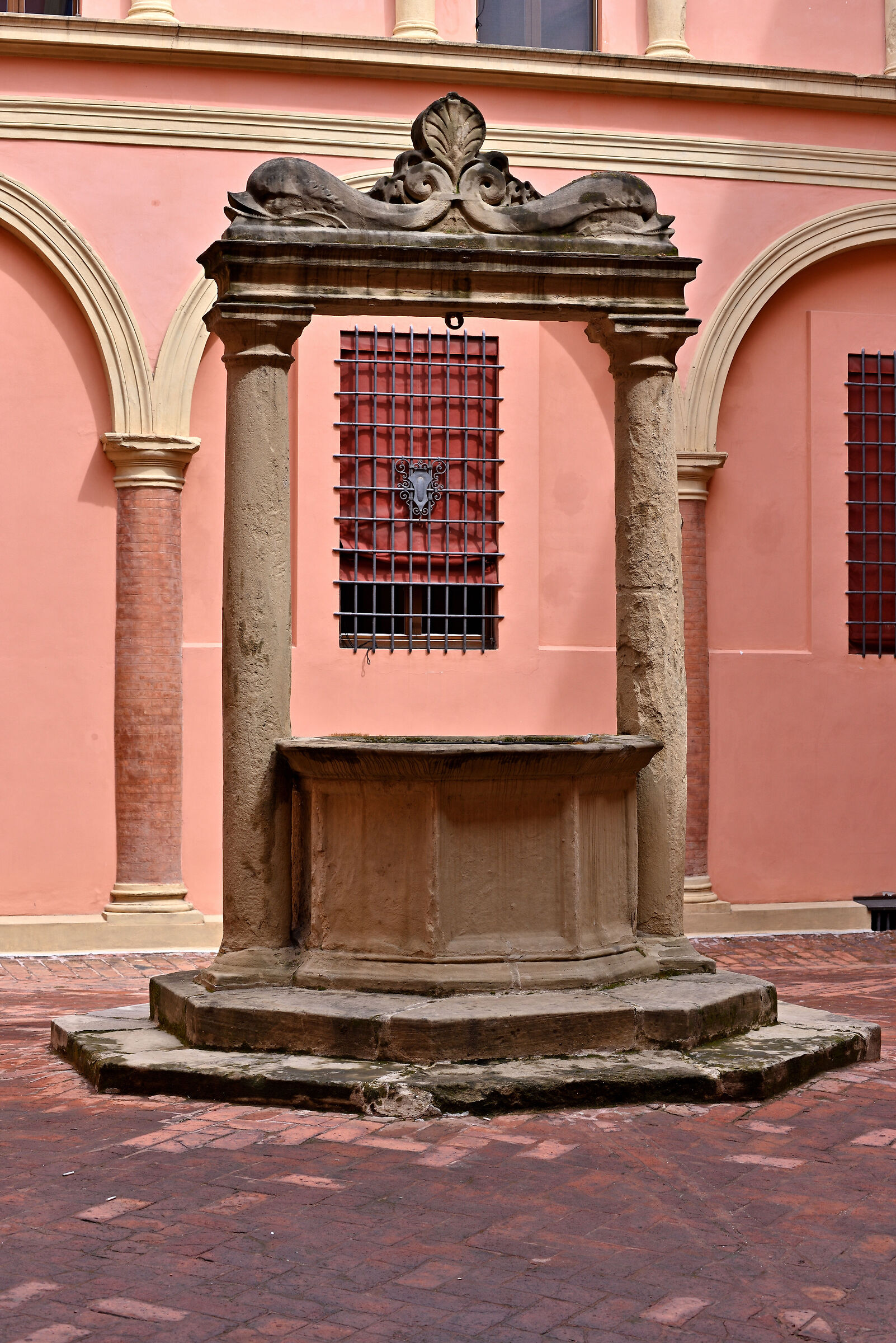 Bolognese courtyard