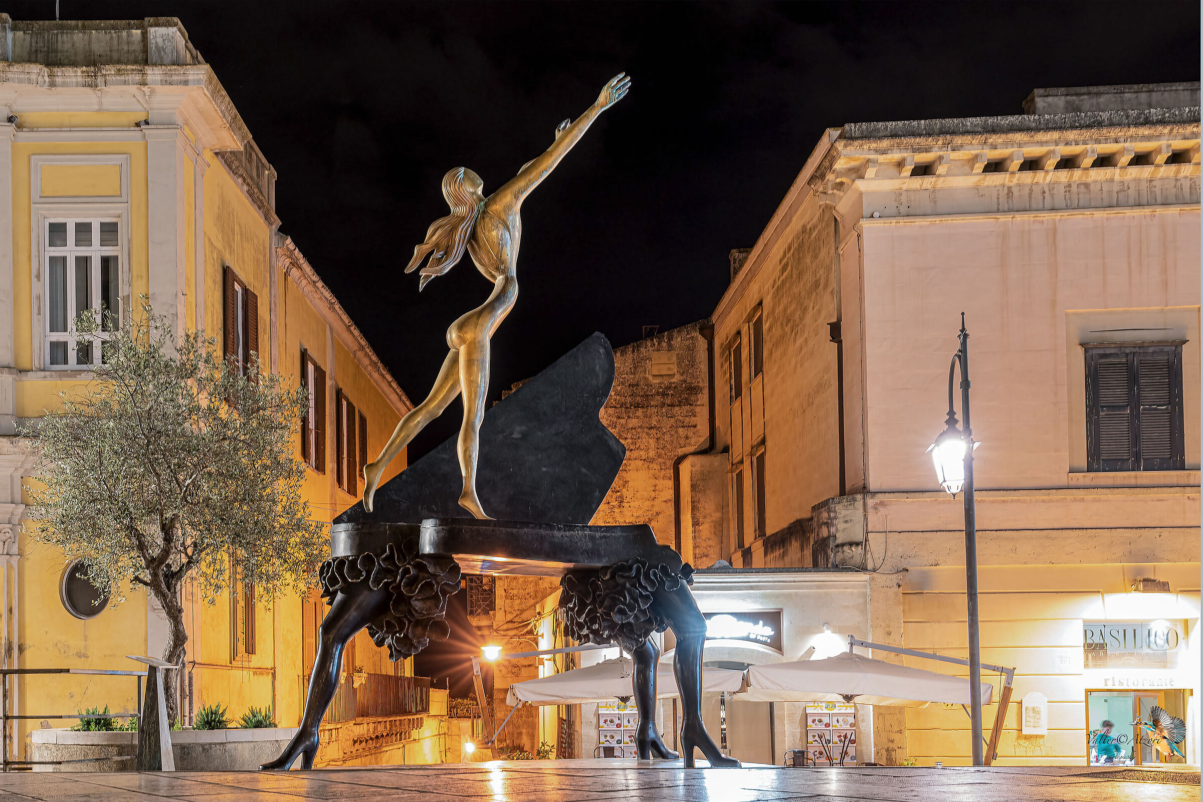 Ballerina sul Pianoforte
