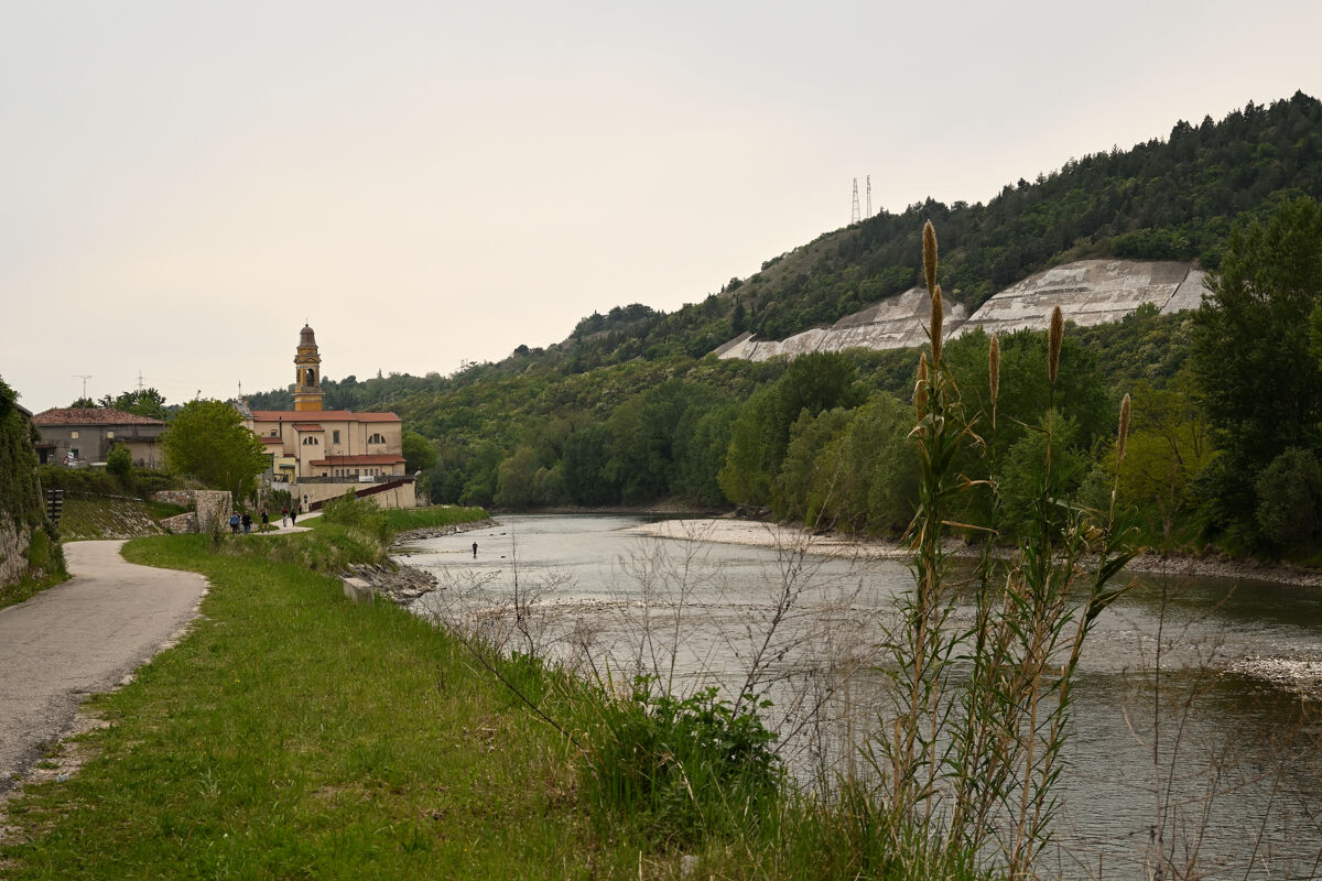 The Adige to Volargne