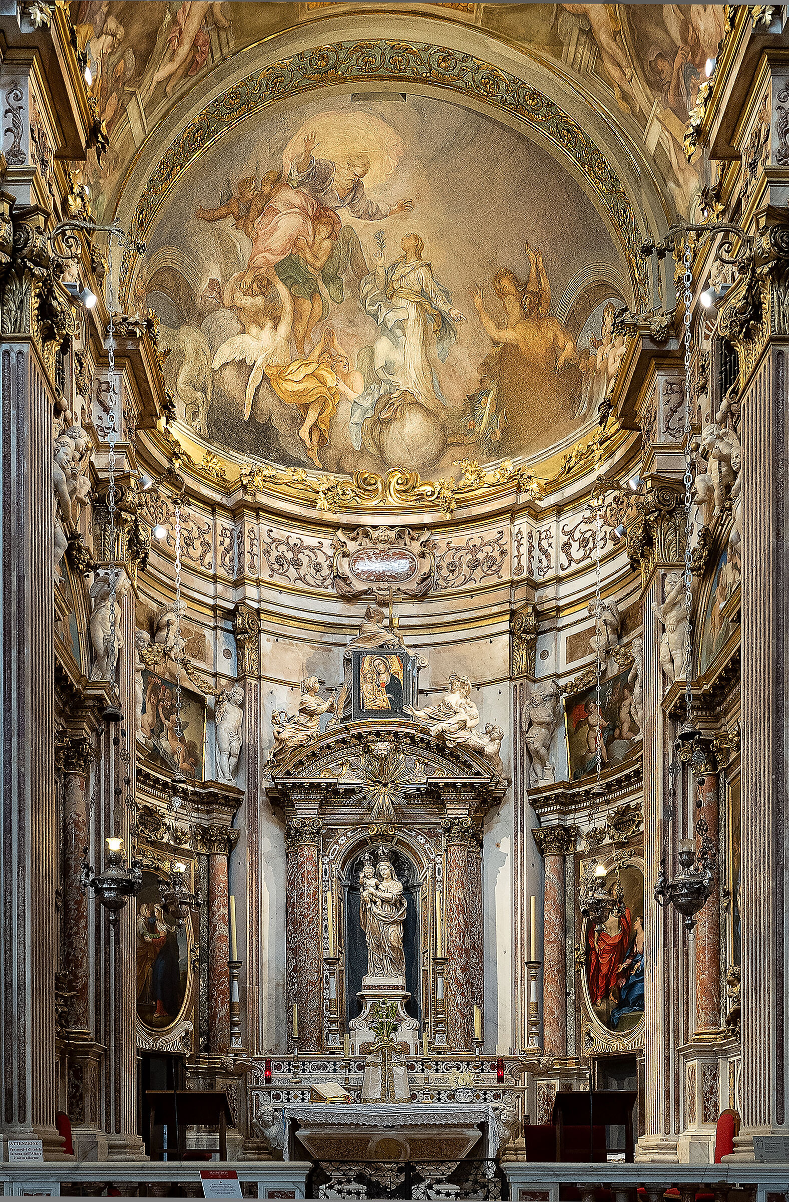 Genoa - Basilica of the vineyards - Right altar