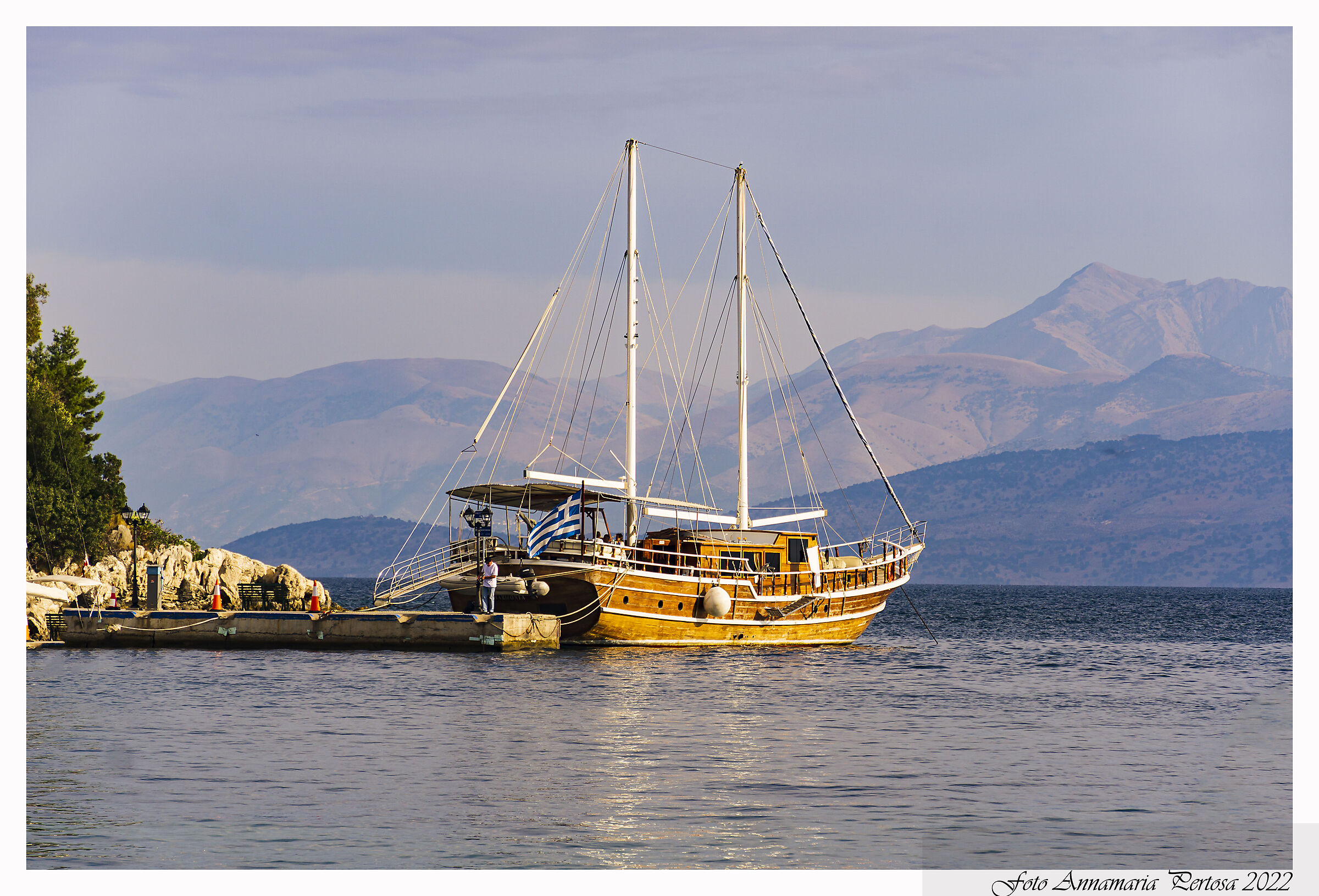 Kassiopi between fishing and tourism