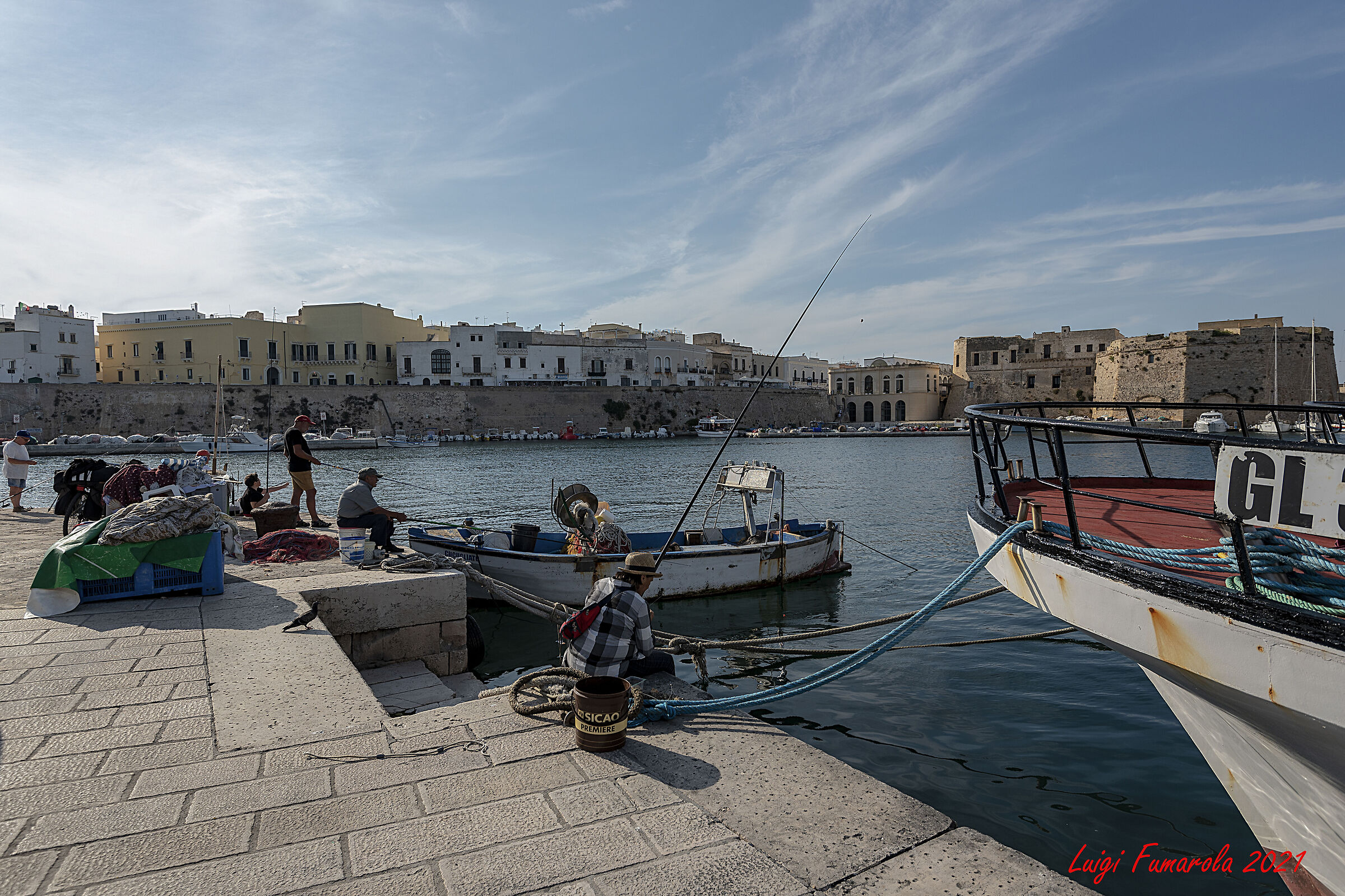 Backlight on the fishermen