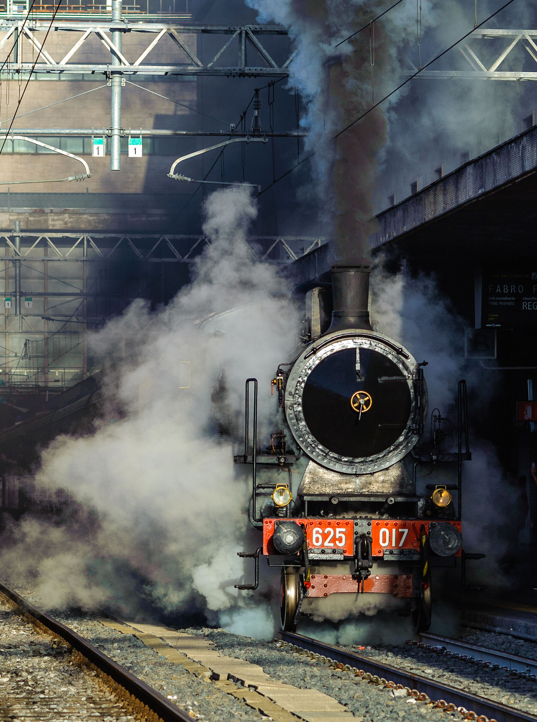 The "625-017" departing from Roma Termini