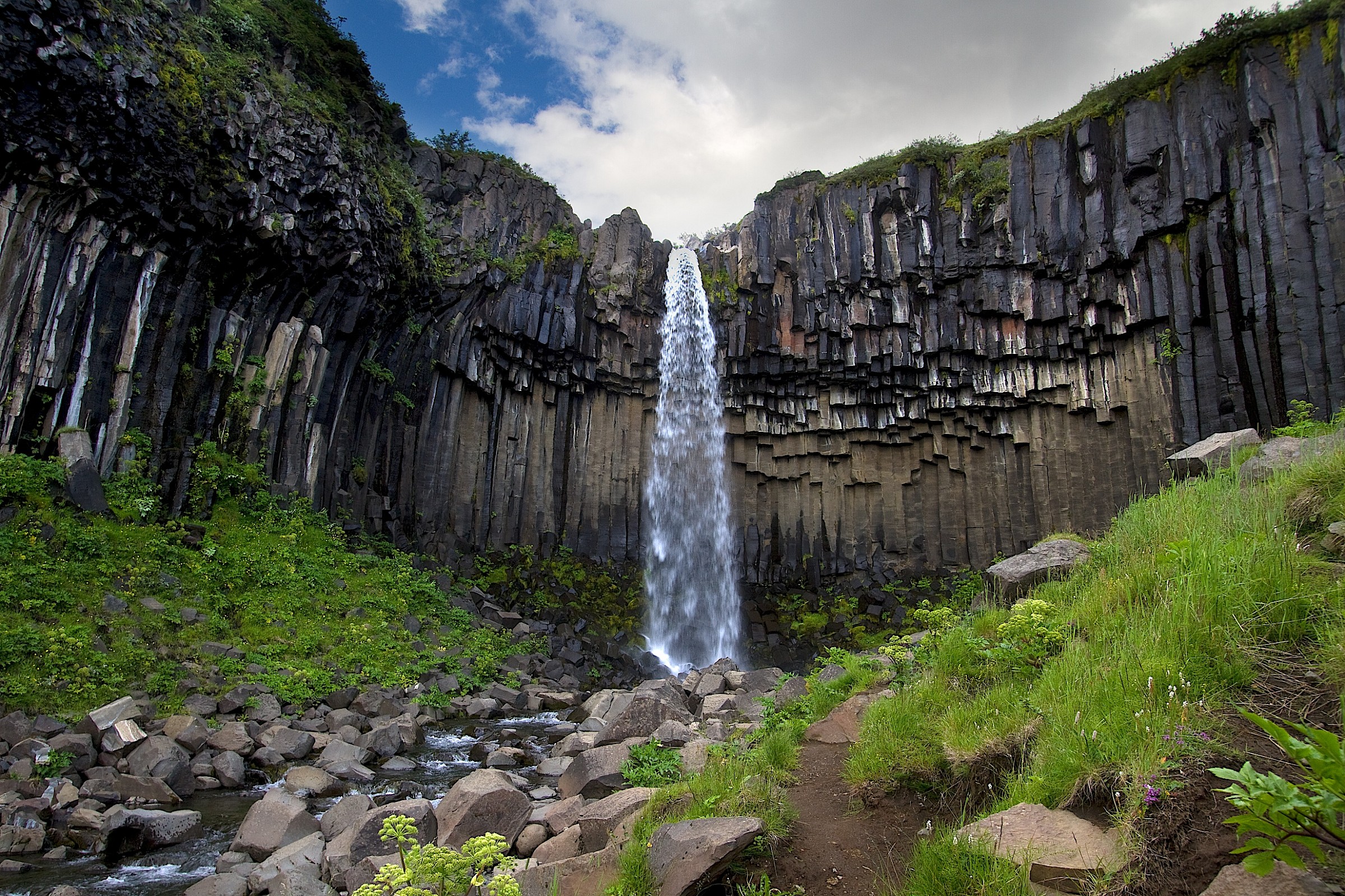 Svartifoss