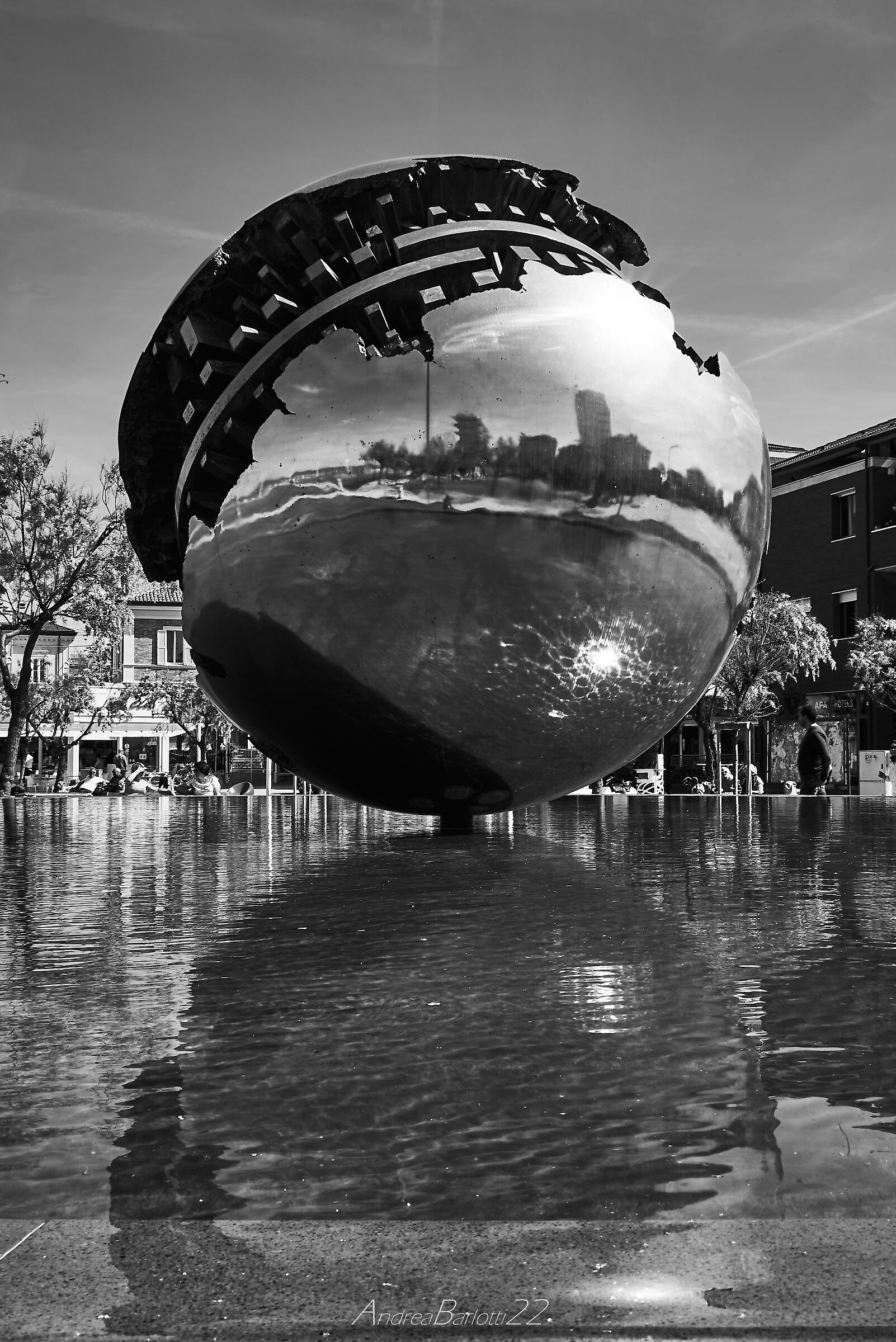 Reflections on the Great Sphere.