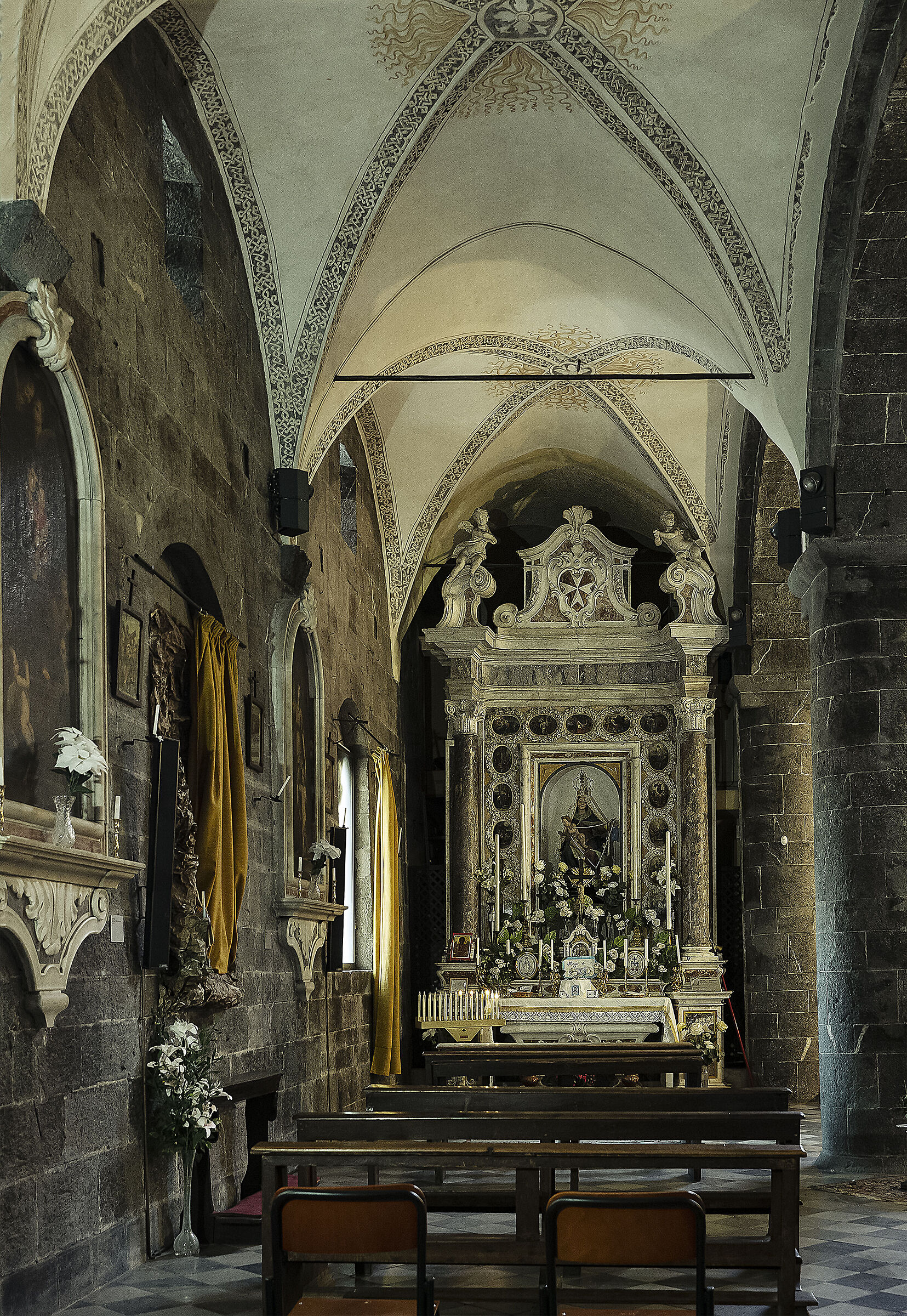 Genoa - Church of San Giovanni - Left altar