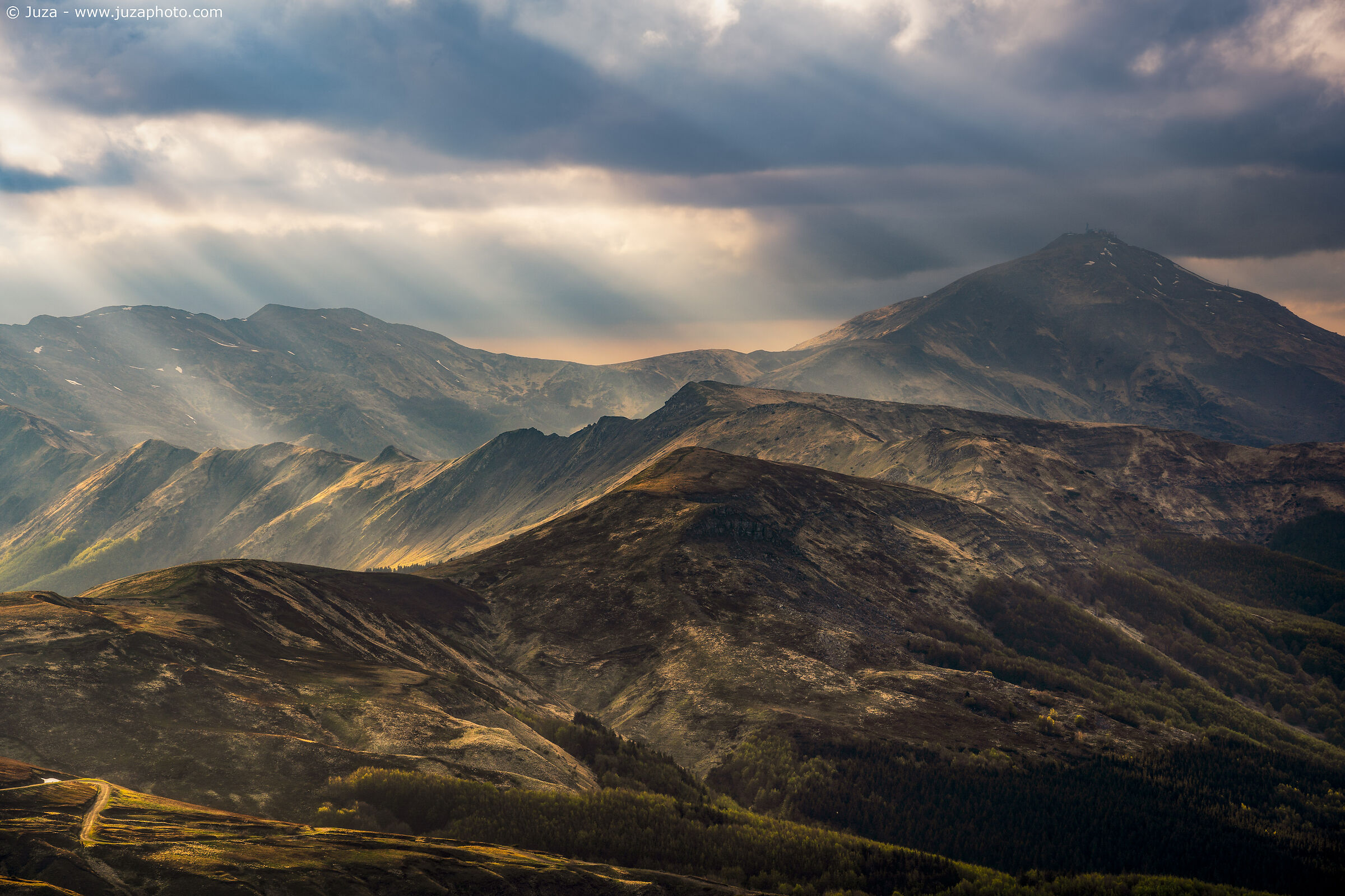 Raggi di luce al tramonto (dal Mt. Spigolino)