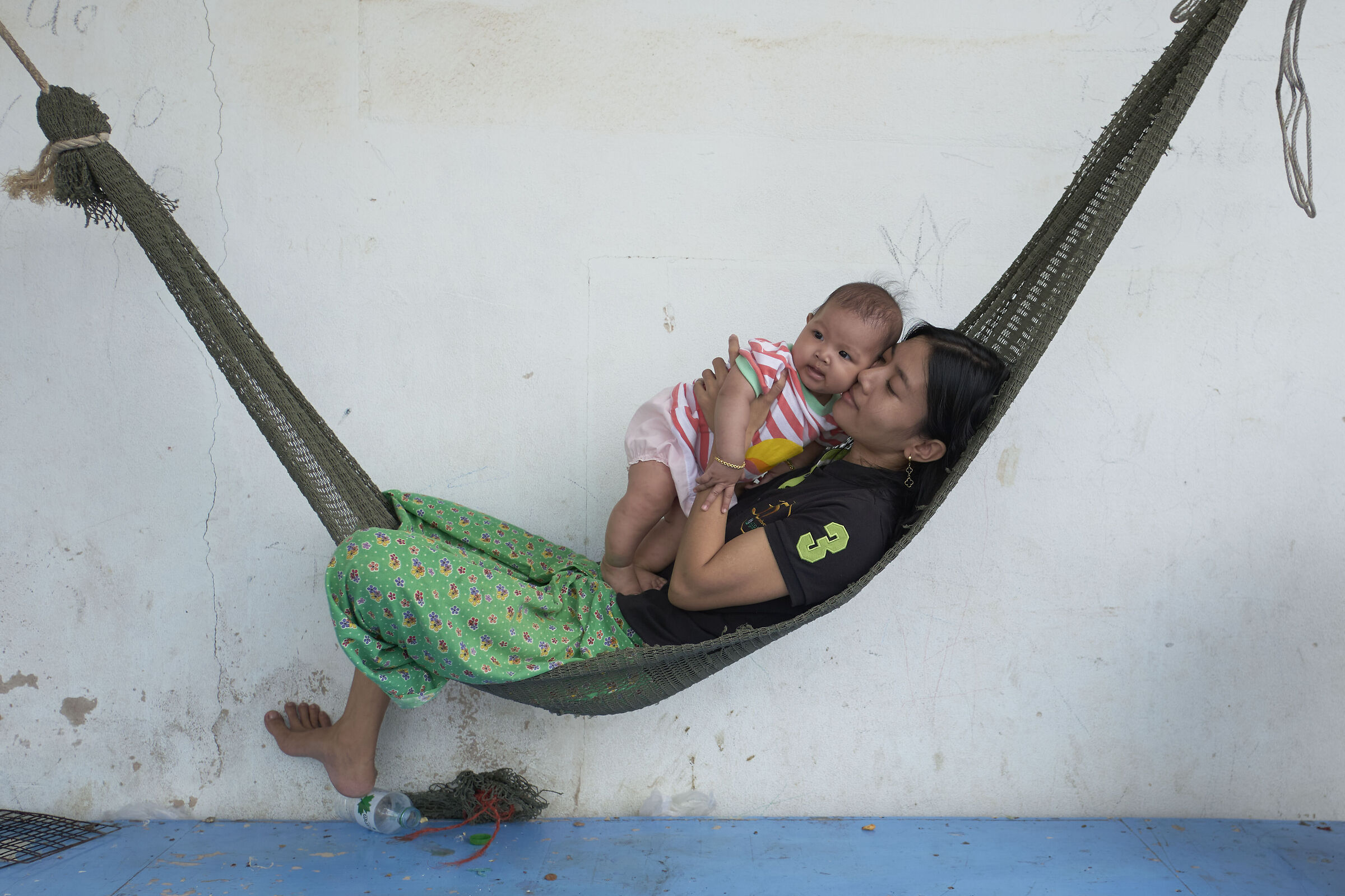 La giovane mamma cambogiana
