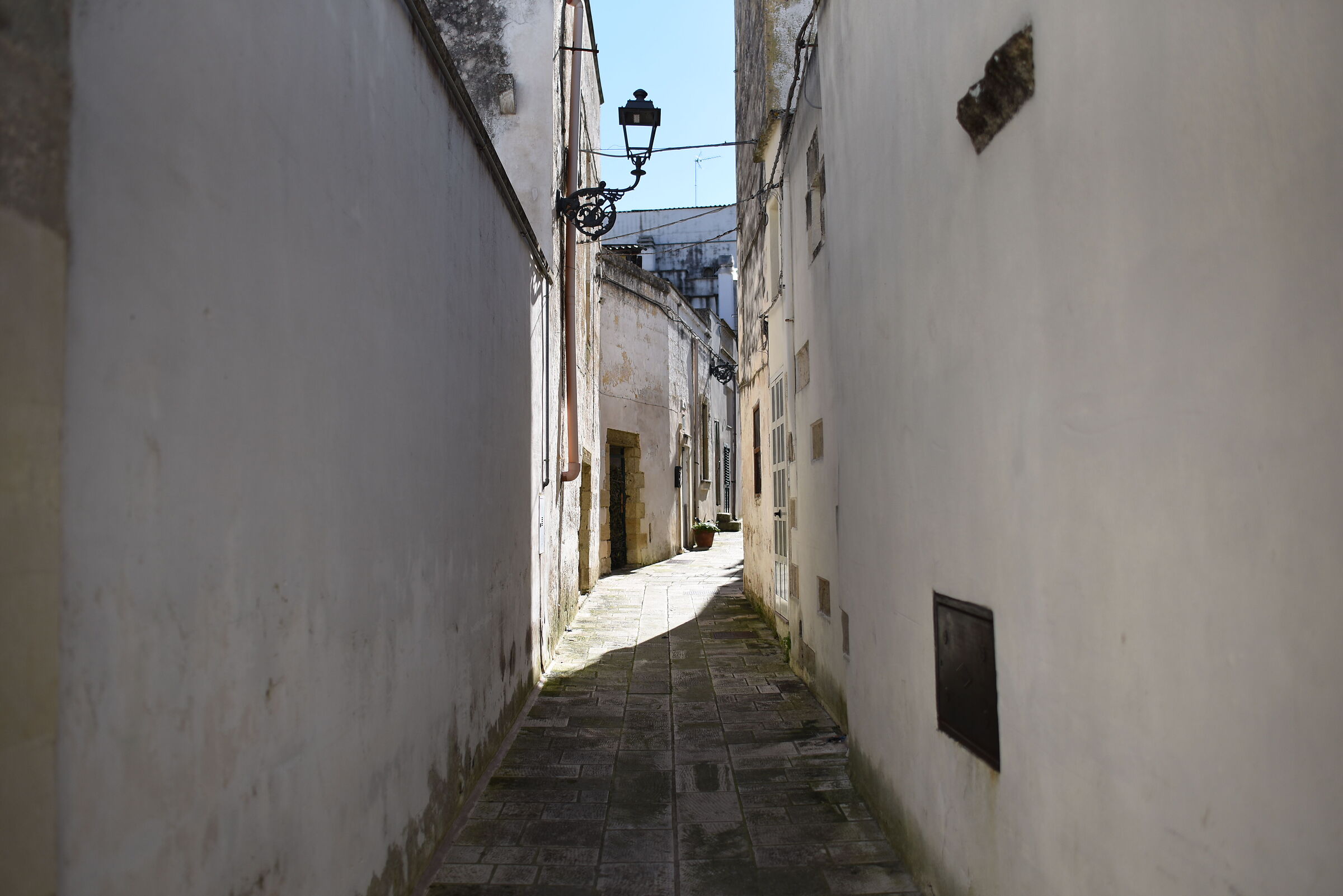 " Vicolo " F. 2, 1/ 4.0 0 0, ISO 125- Tamron 35, 1...