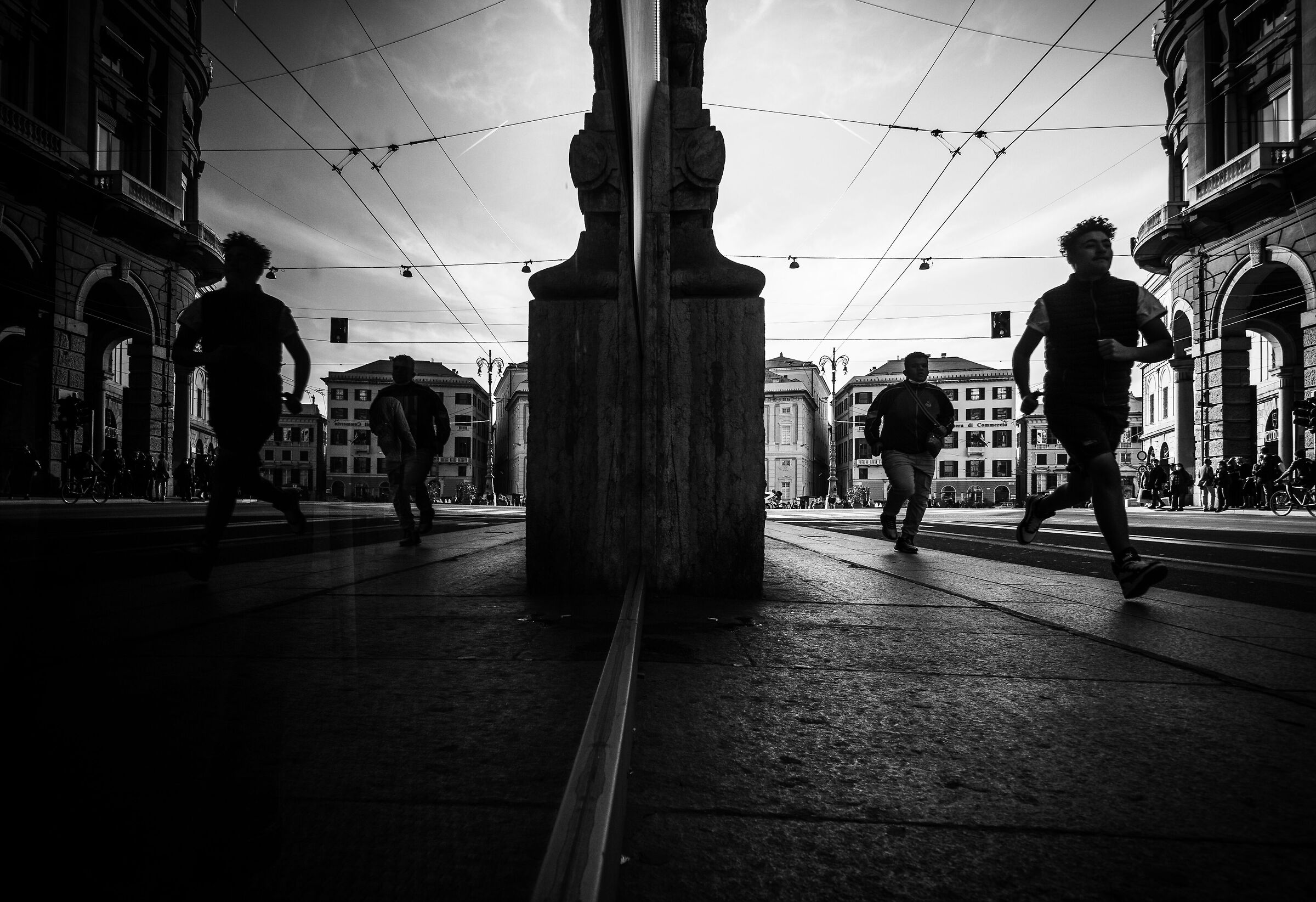 Di corsa per un bus.