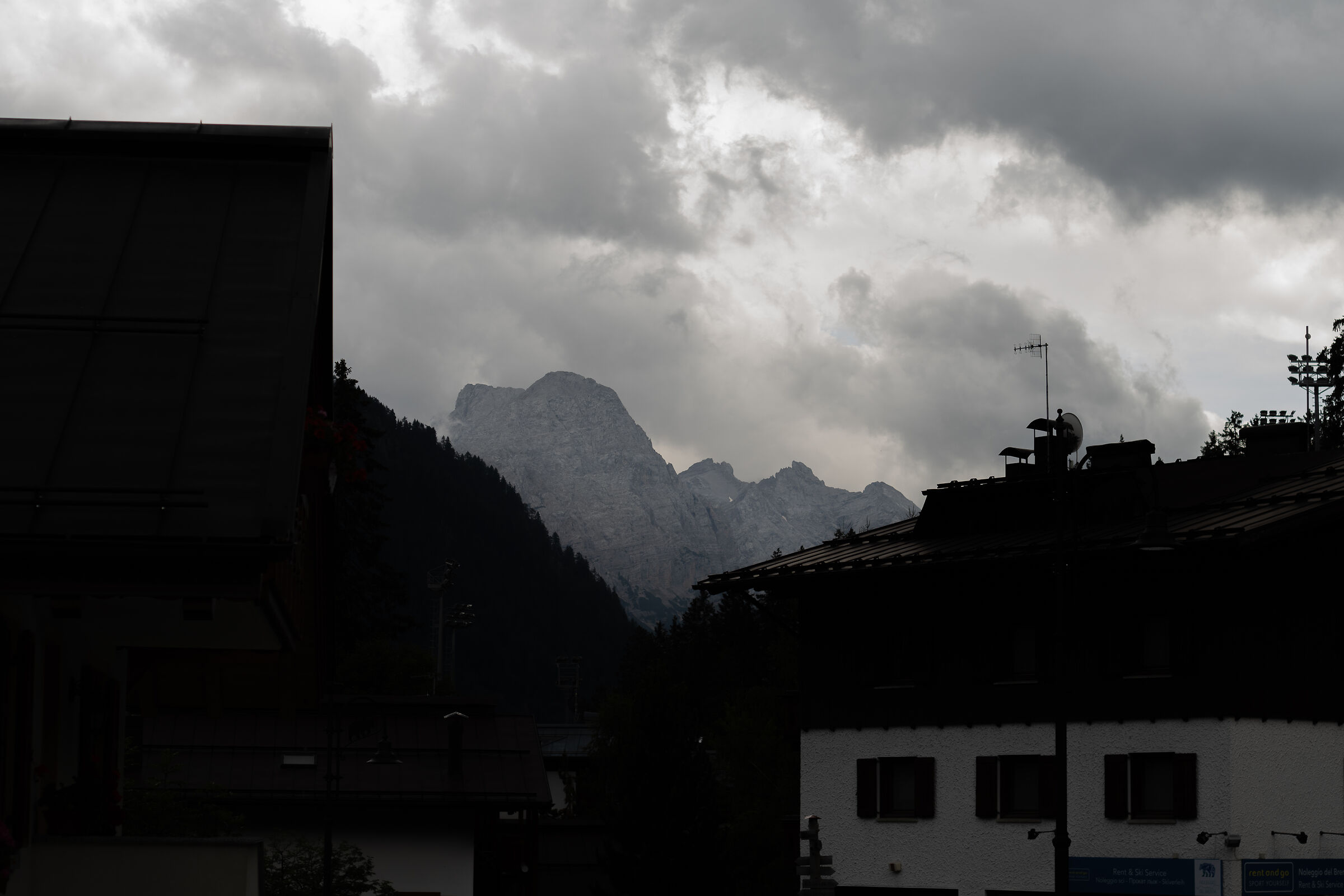 campiglio - monti lontani