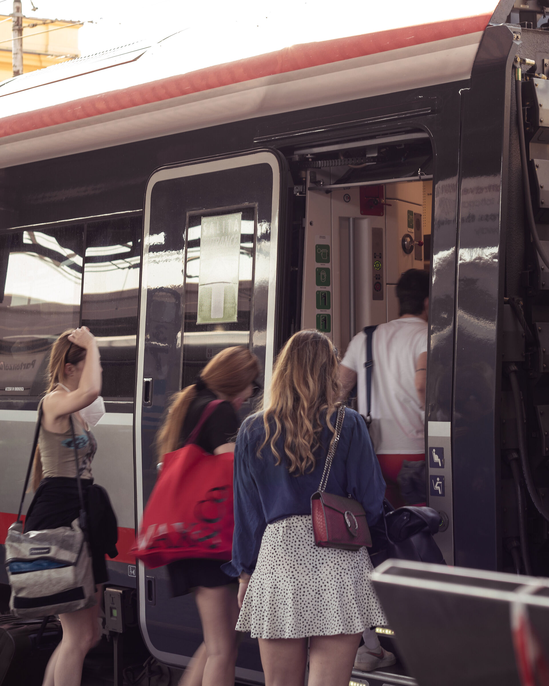 stazione - futuri passaggeri