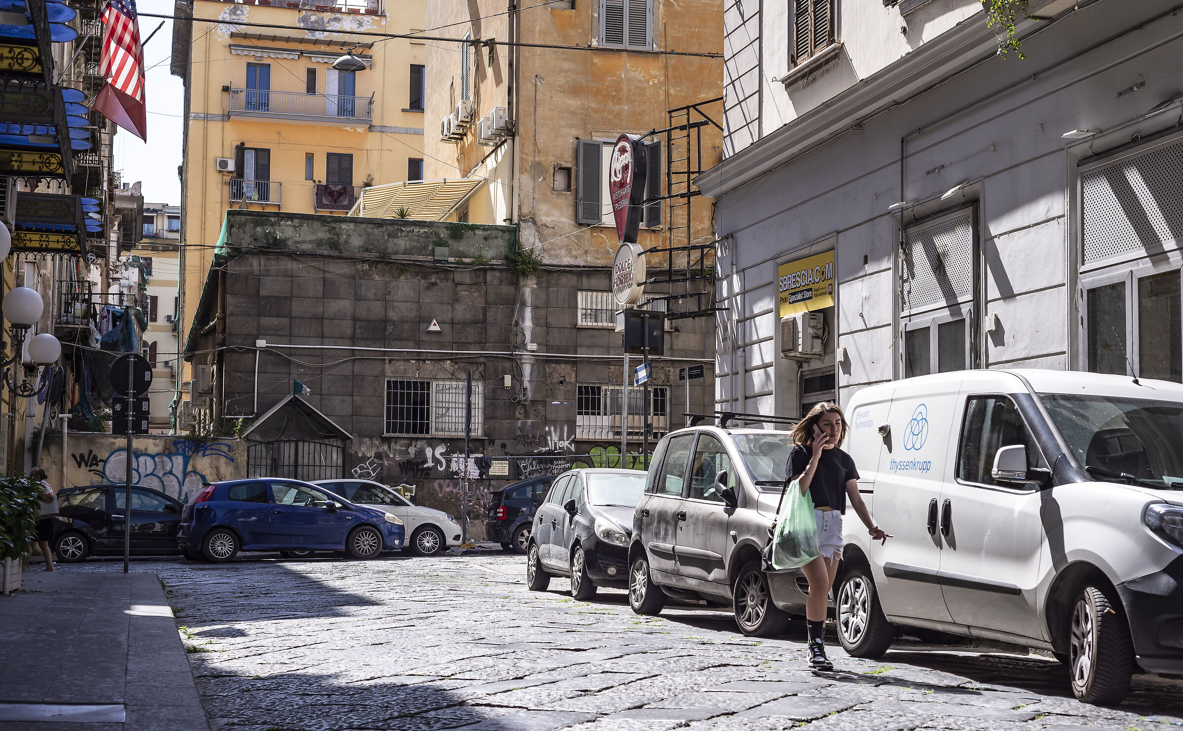 Napoli, Via Pica
