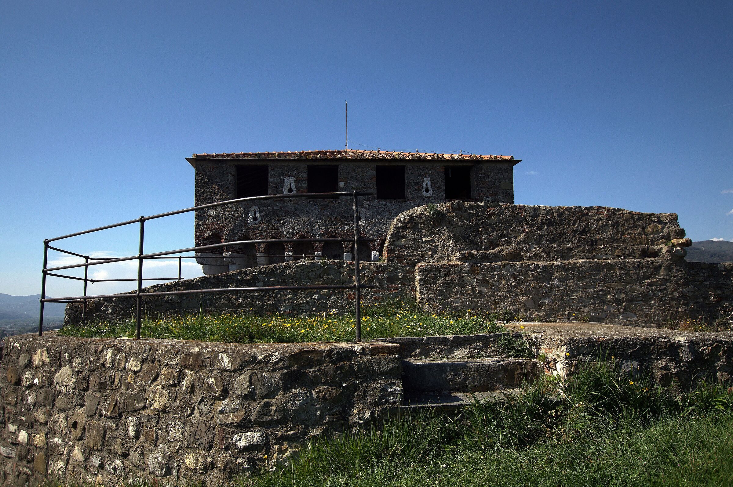Fortress of Sarzanello 3