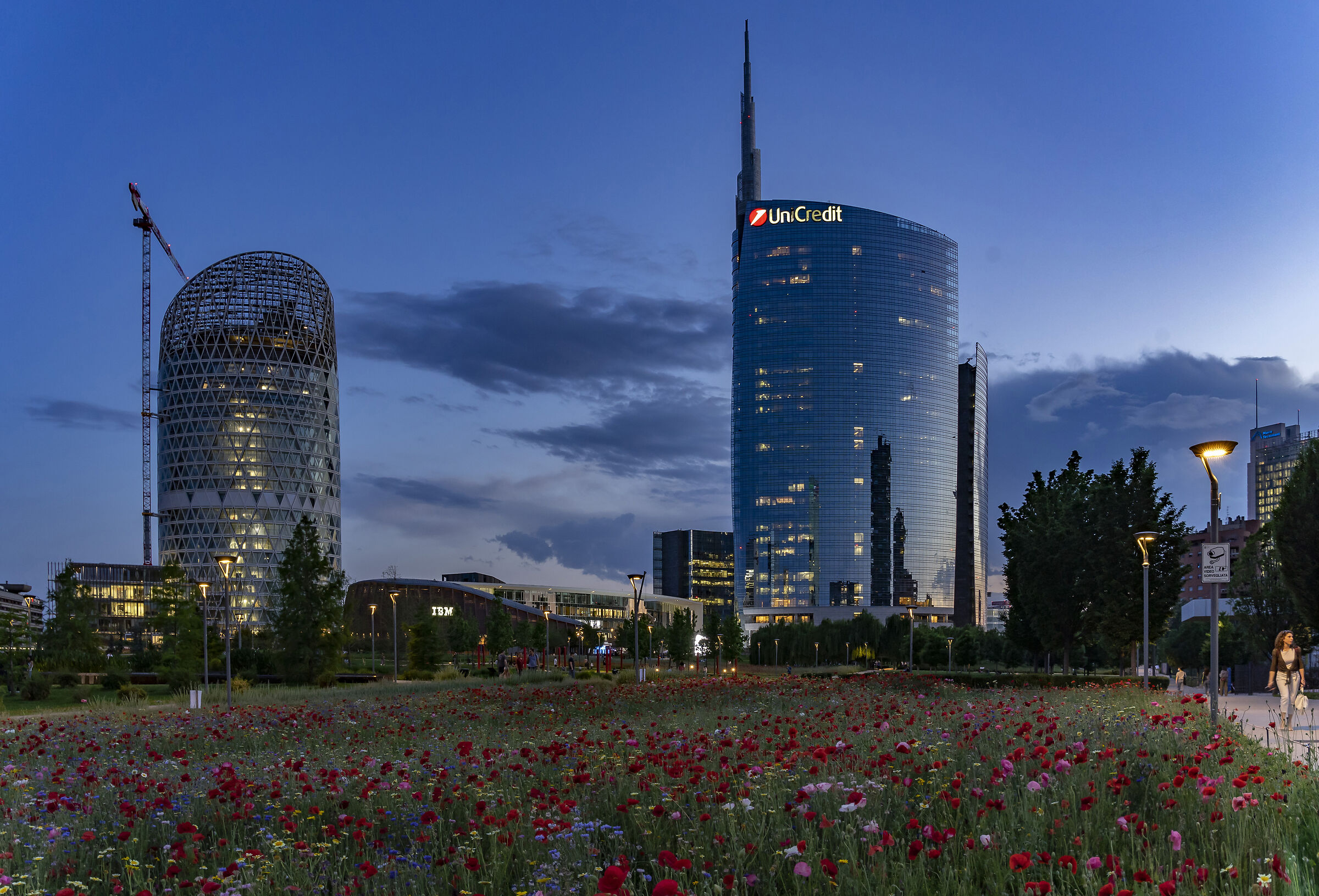 Grattacieli di Porta Nuova - 16 maggio 2022, 21:04