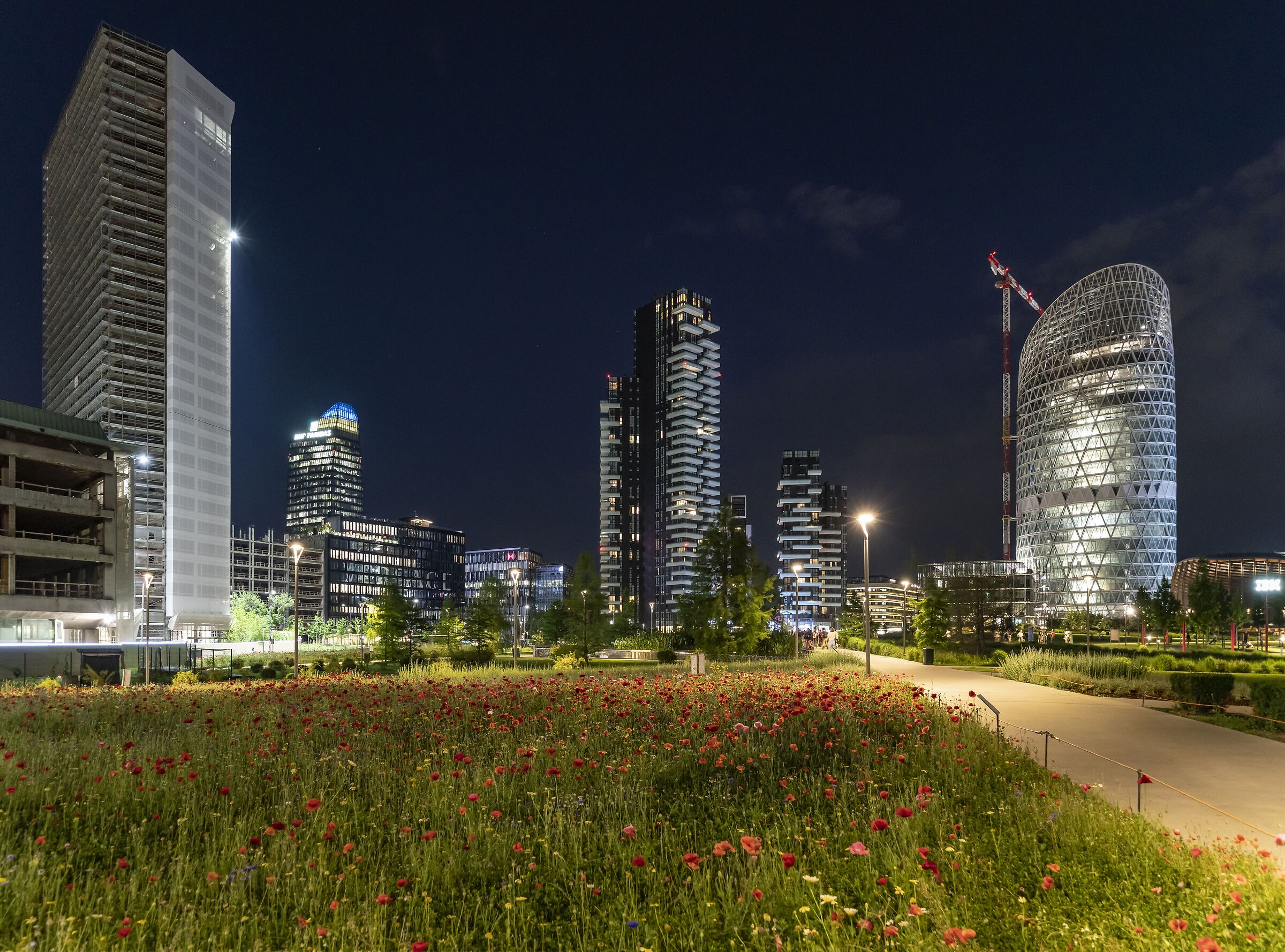 Grattacieli di Porta Nuova - 16 maggio 2022, 21:51