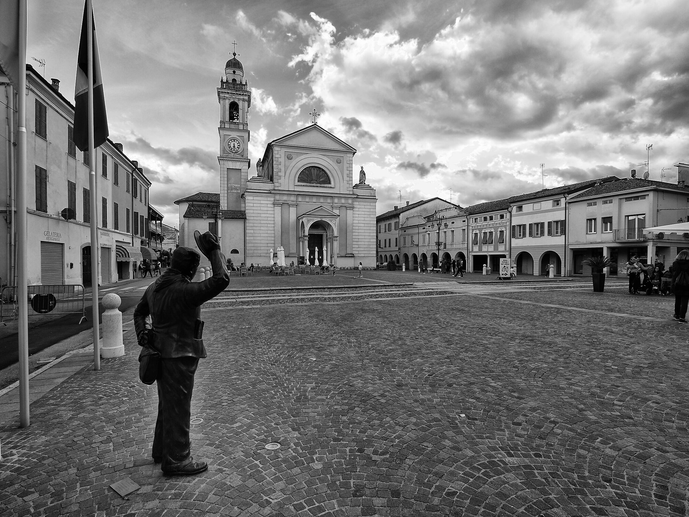 Brescello Square (RE)