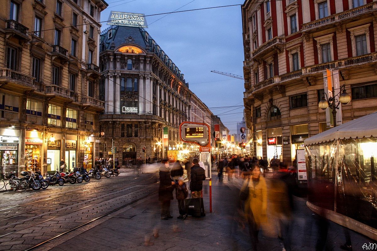 Piazza Cordusio, Milan