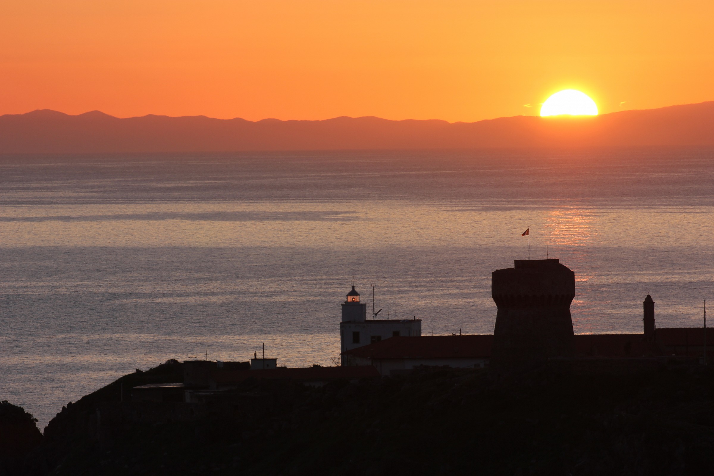 Sunrise on Lighthouse