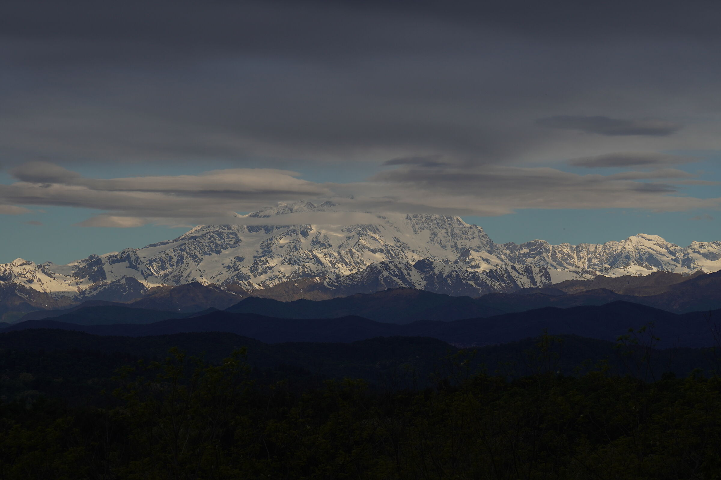 Monte Rosa con cappello