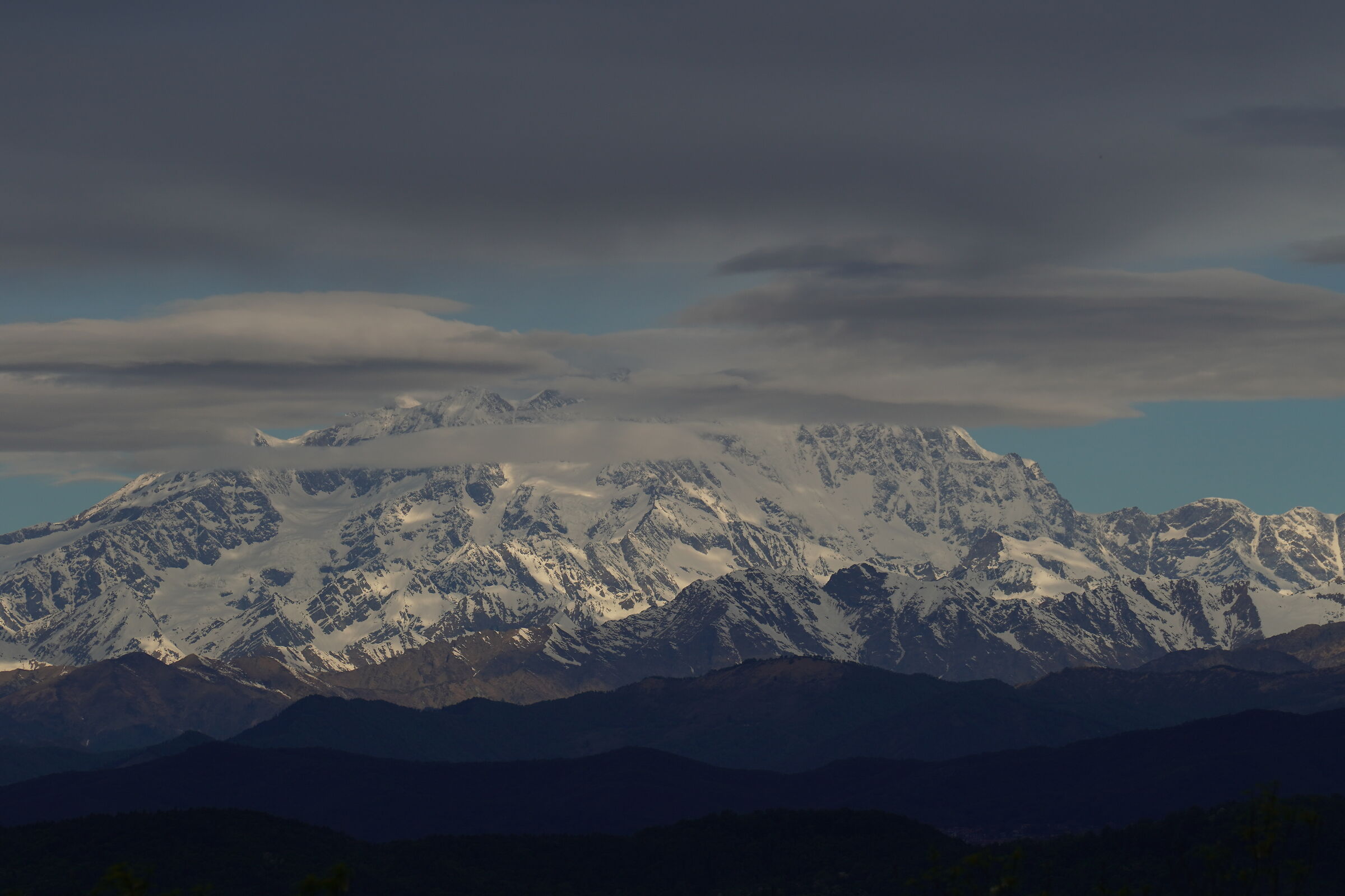 Monte Rosa con cappello