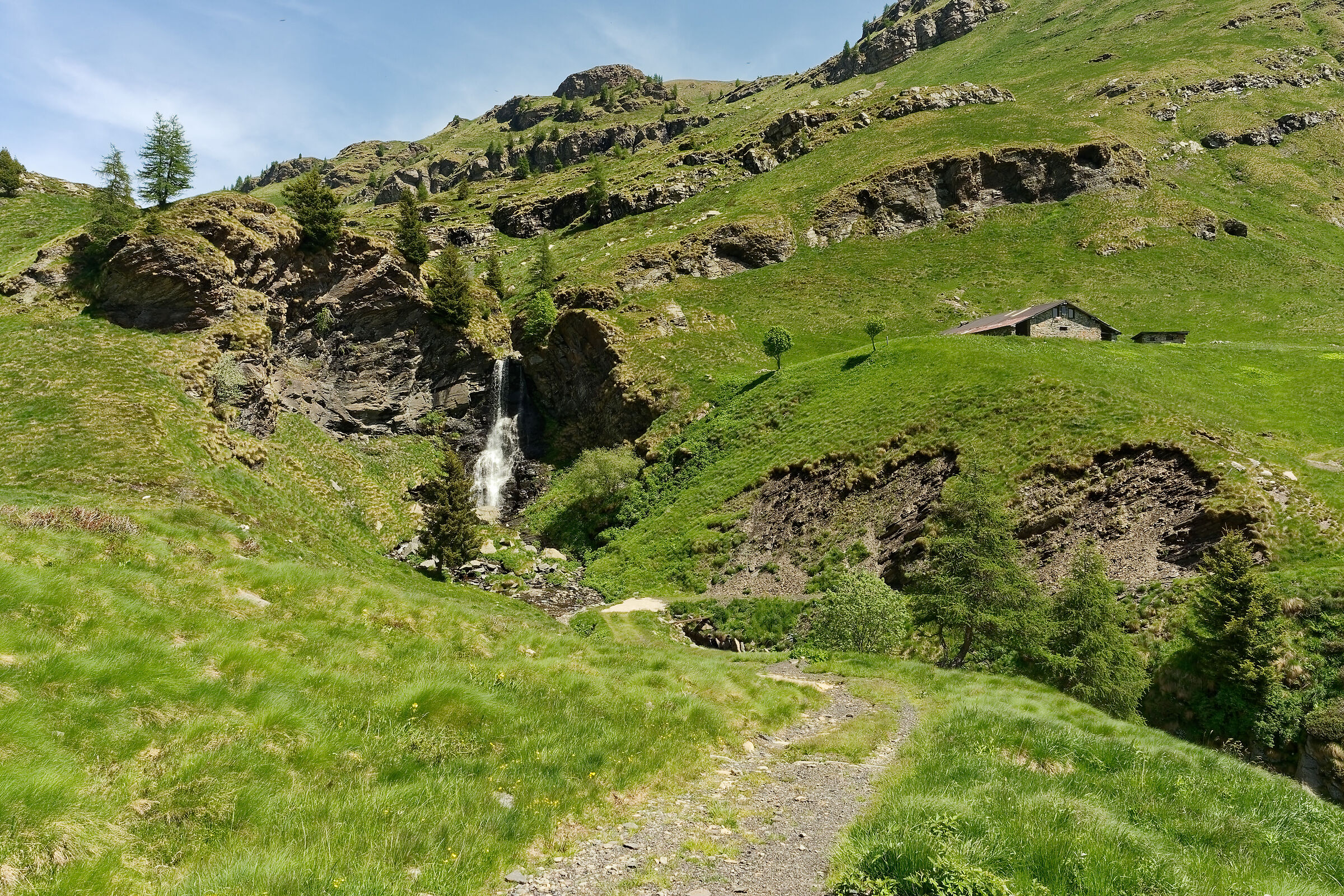 La cascata e la baita