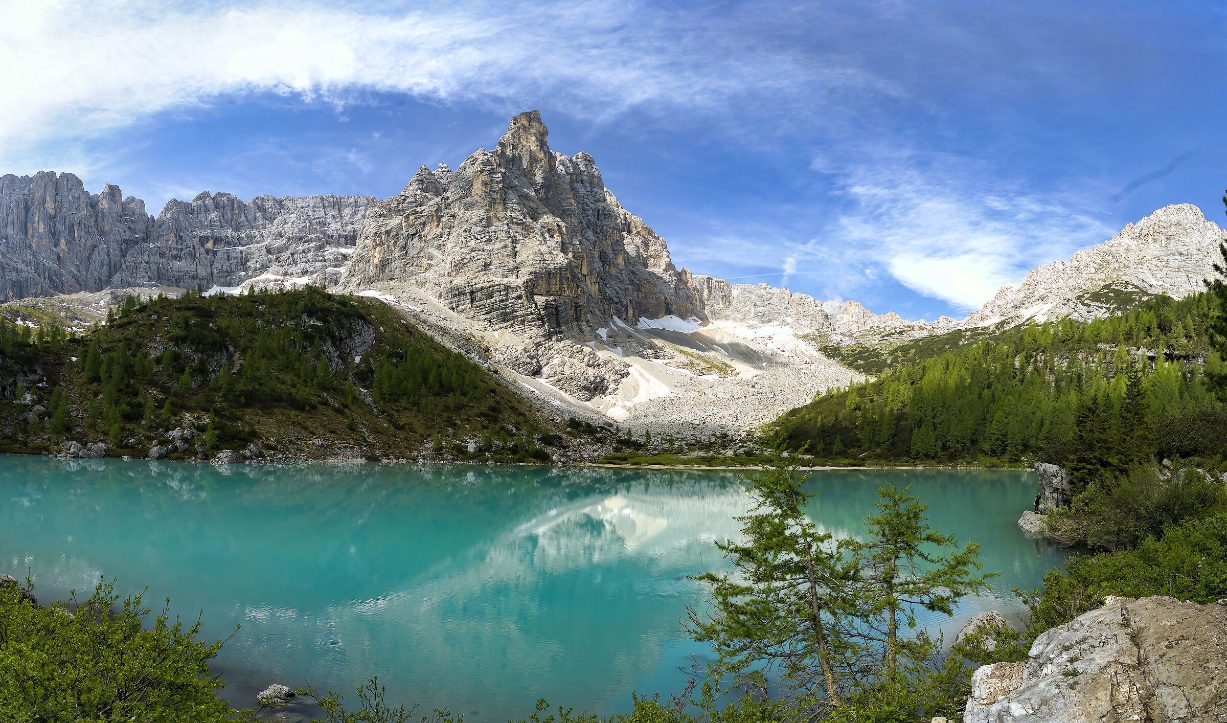 Laghetto del Sorapiss ed il " Dito di Dio "