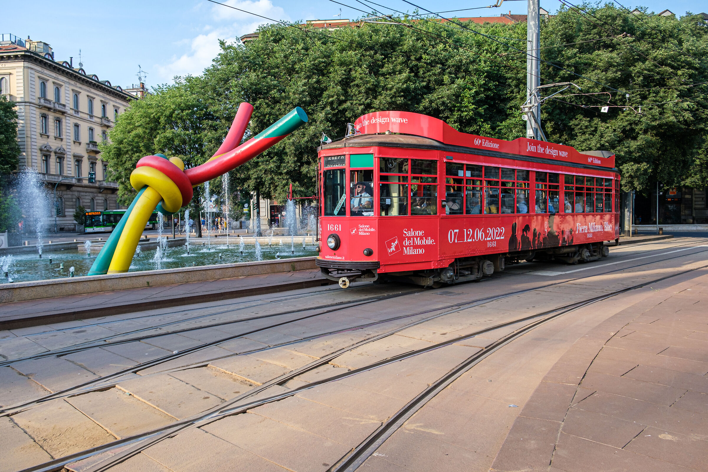 Piazzale Cadorna - Milan