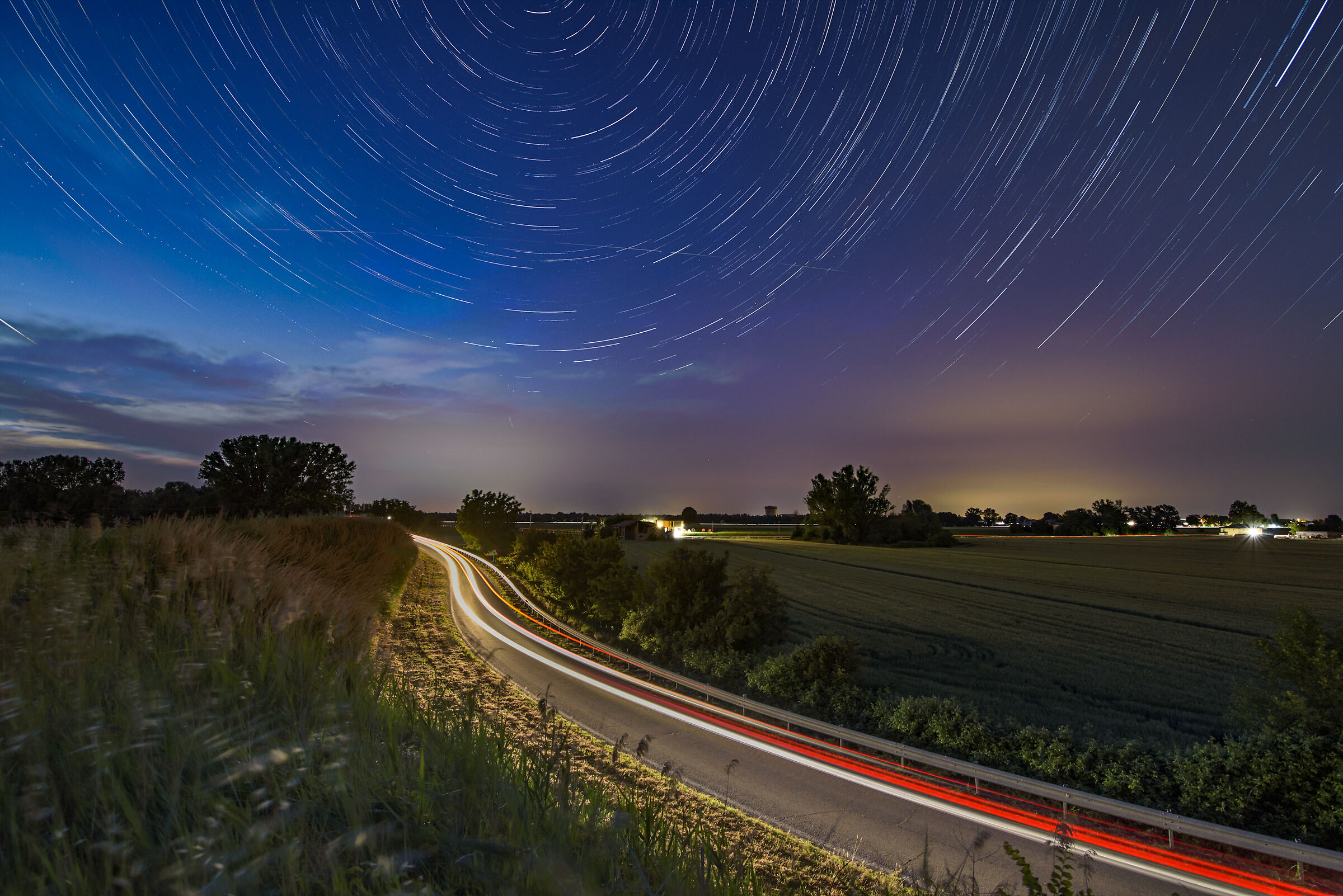 Startrails and light trails