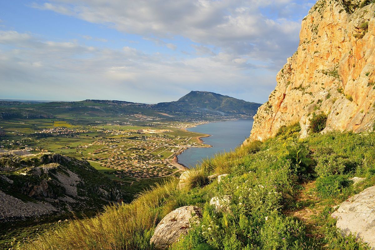 # 013 valderice and erice