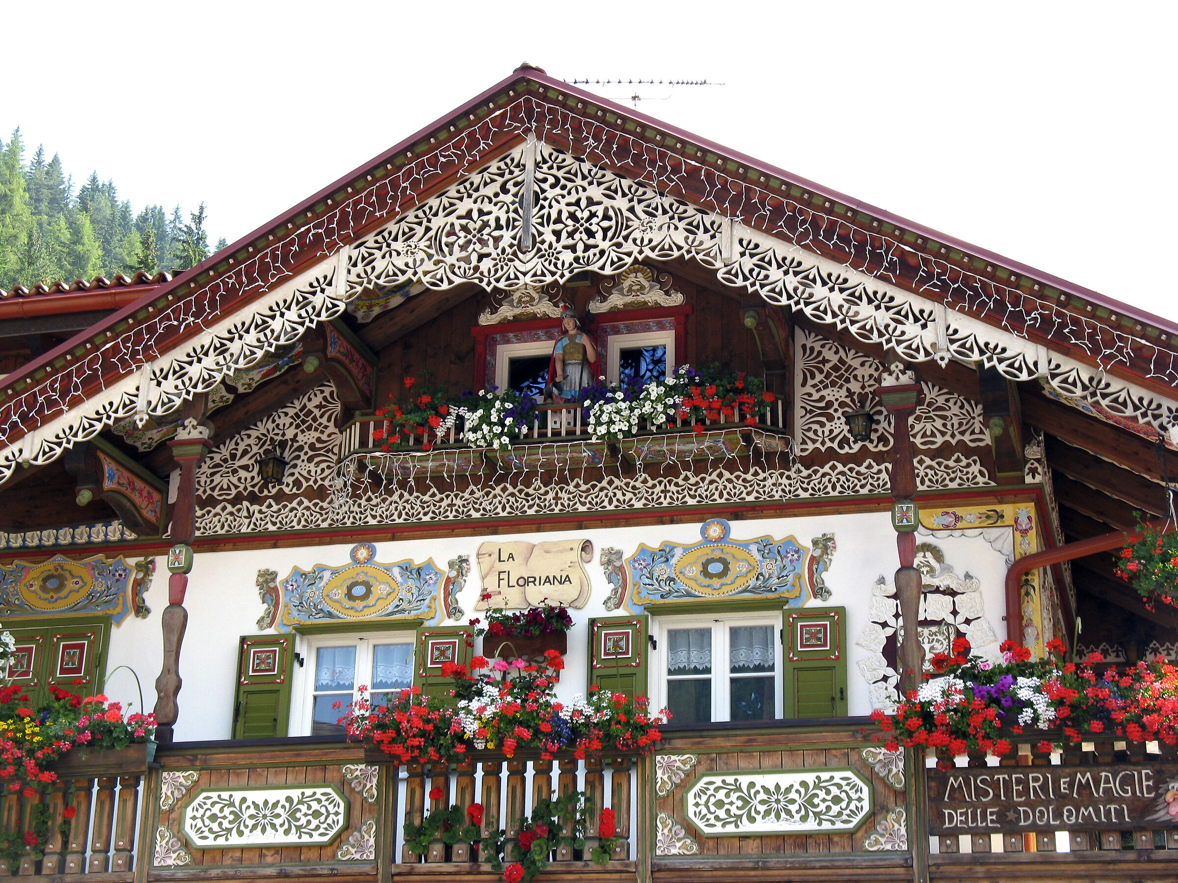 Canazei - very ornate house