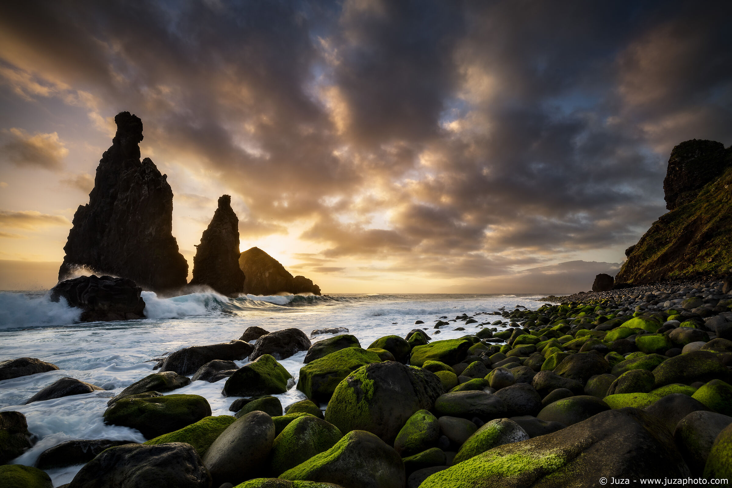 Sunrise over the ocean, Ribeira da Janela