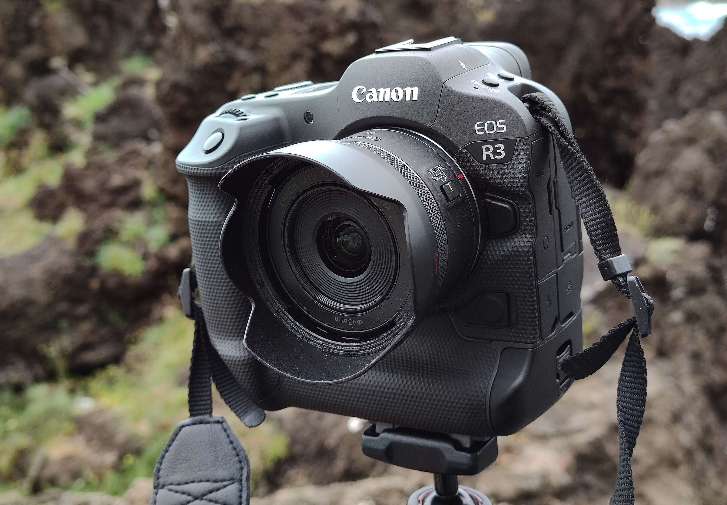 Canon RF 16mm f/2.8 STM