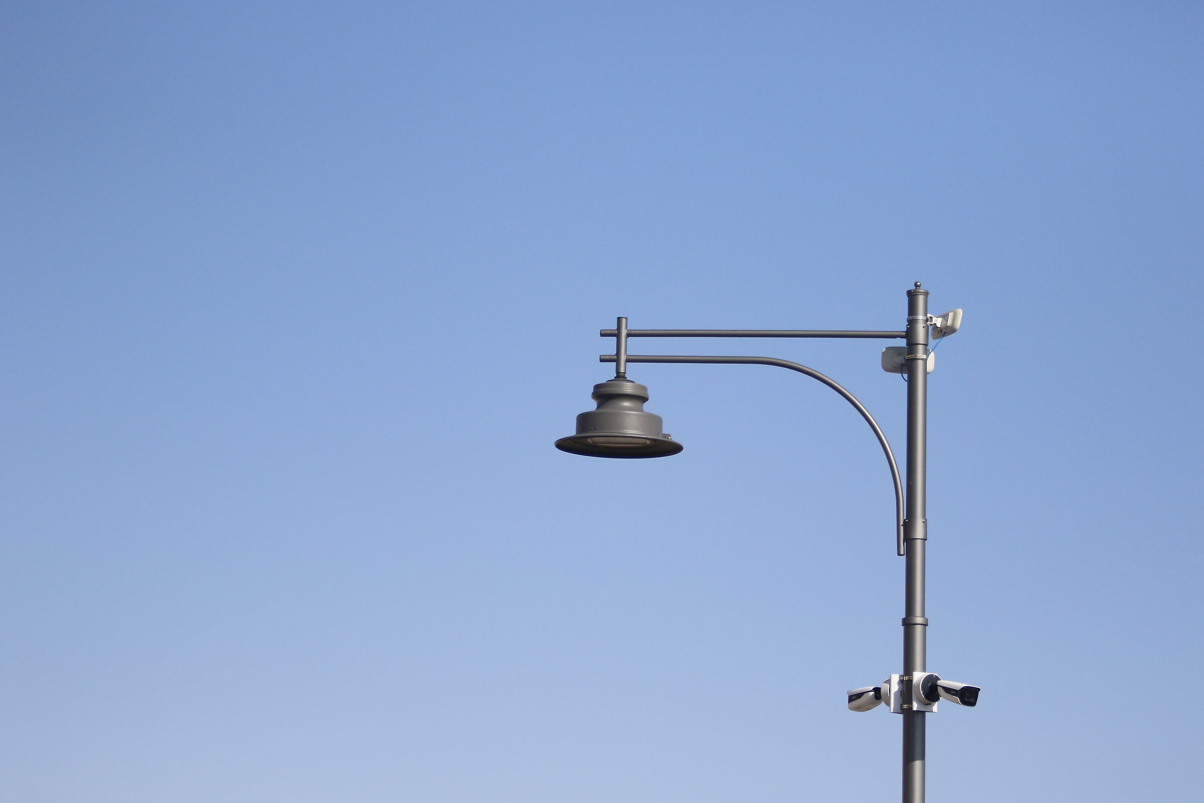 1/ 8.0 0 0, F. 4.5, ISO 500- 7D II, DO