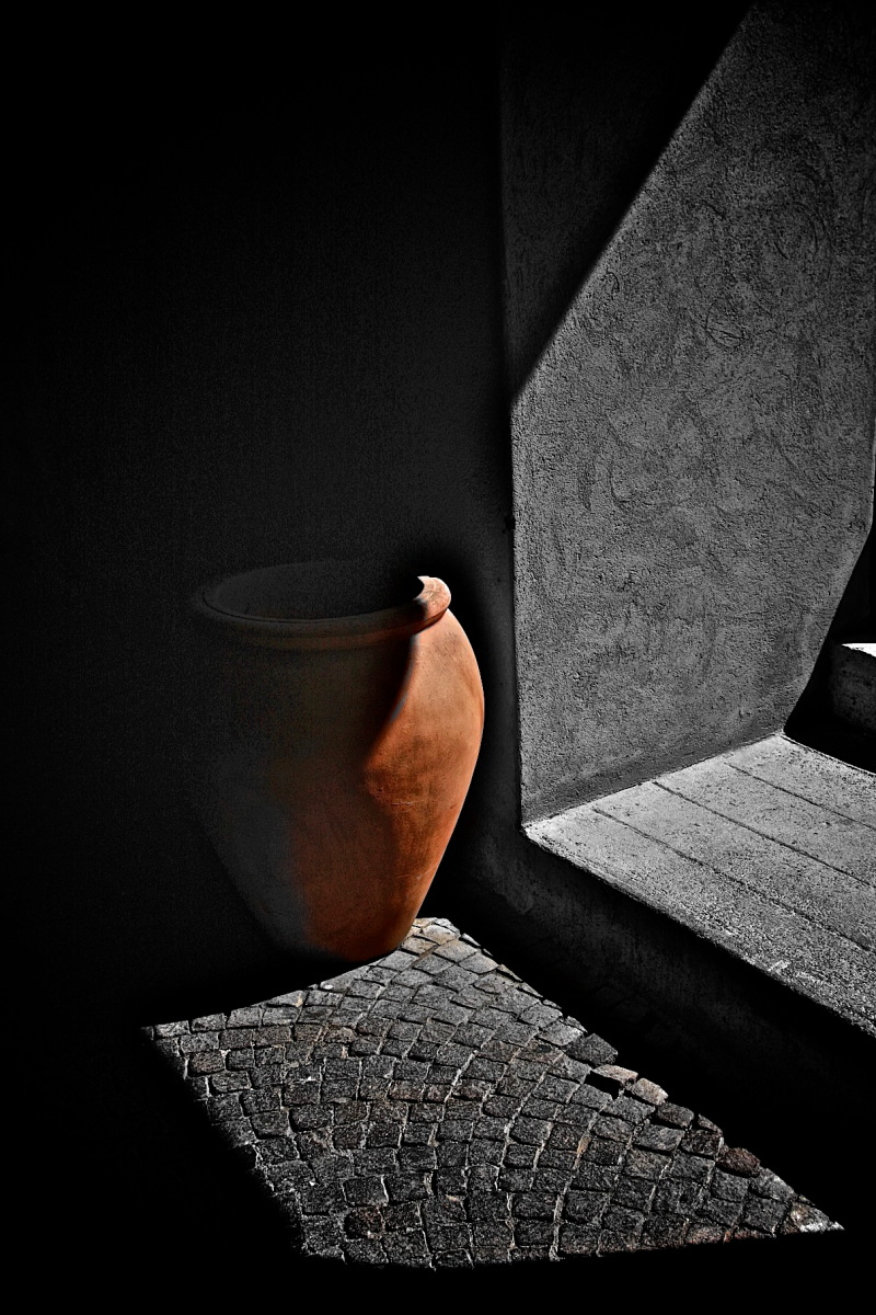 Vase.
