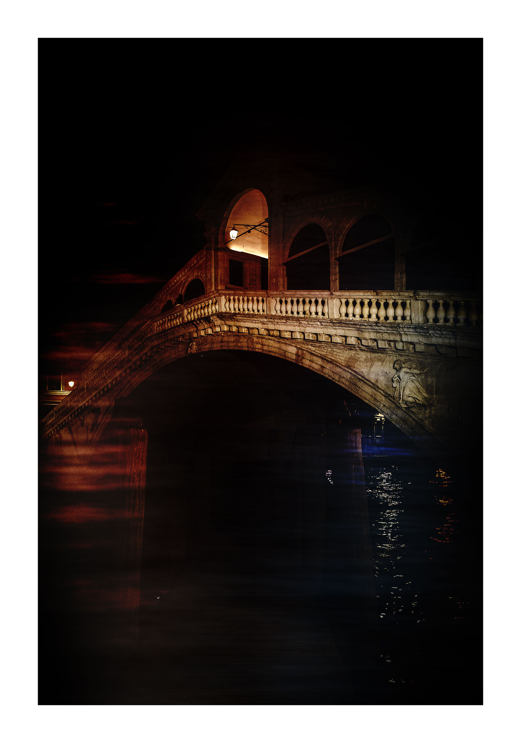 Venice... the Rialto Bridge ... At night