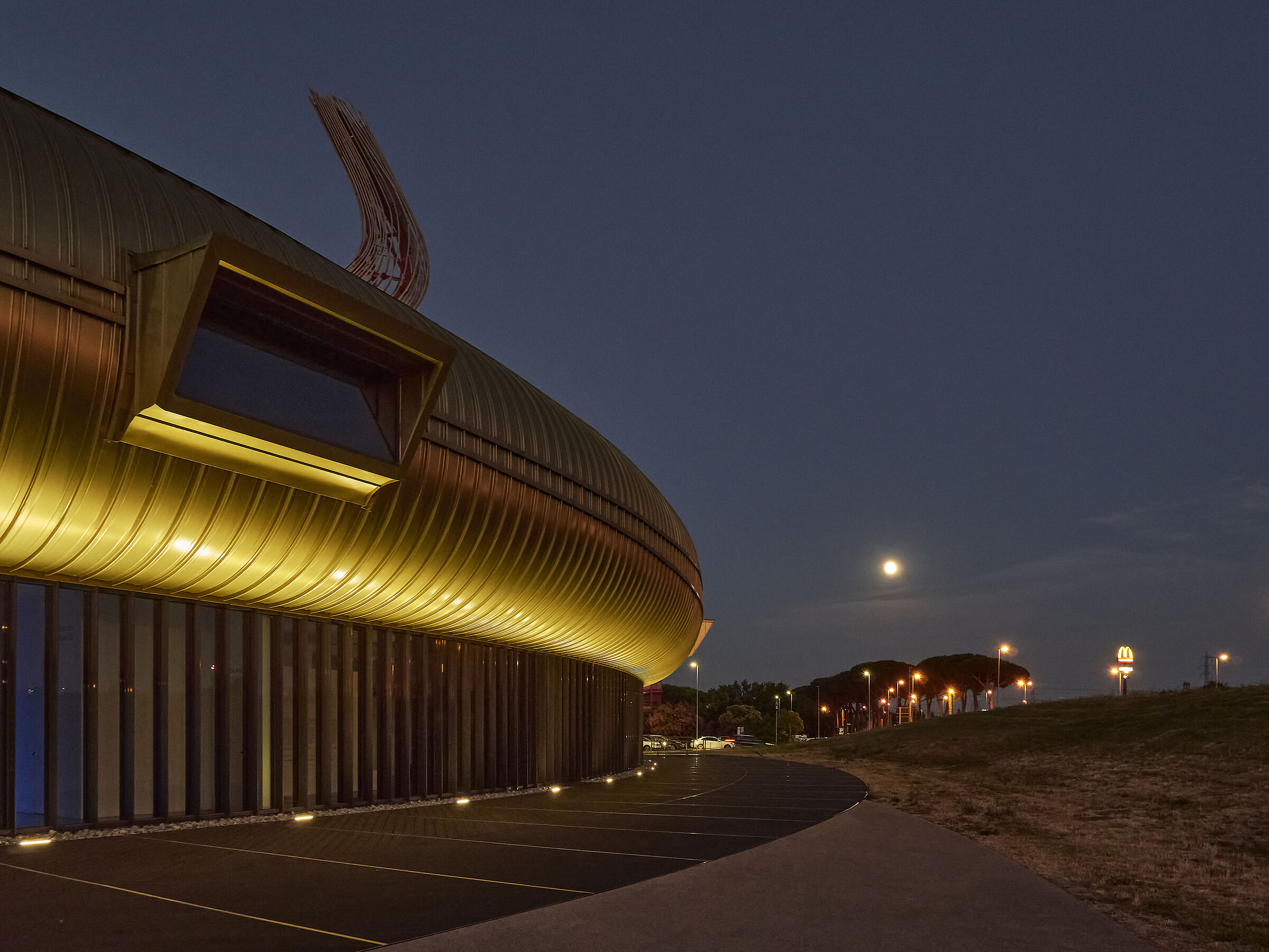 Il "Pecci" e la luna