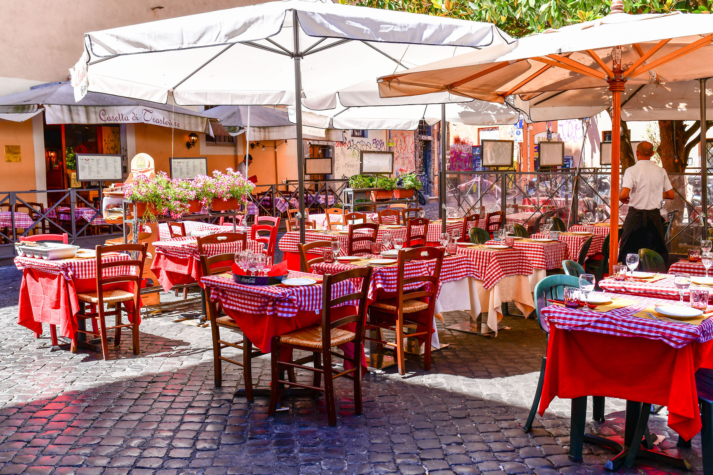 Rome Trastevere.More trattorias than... inhabitants!!