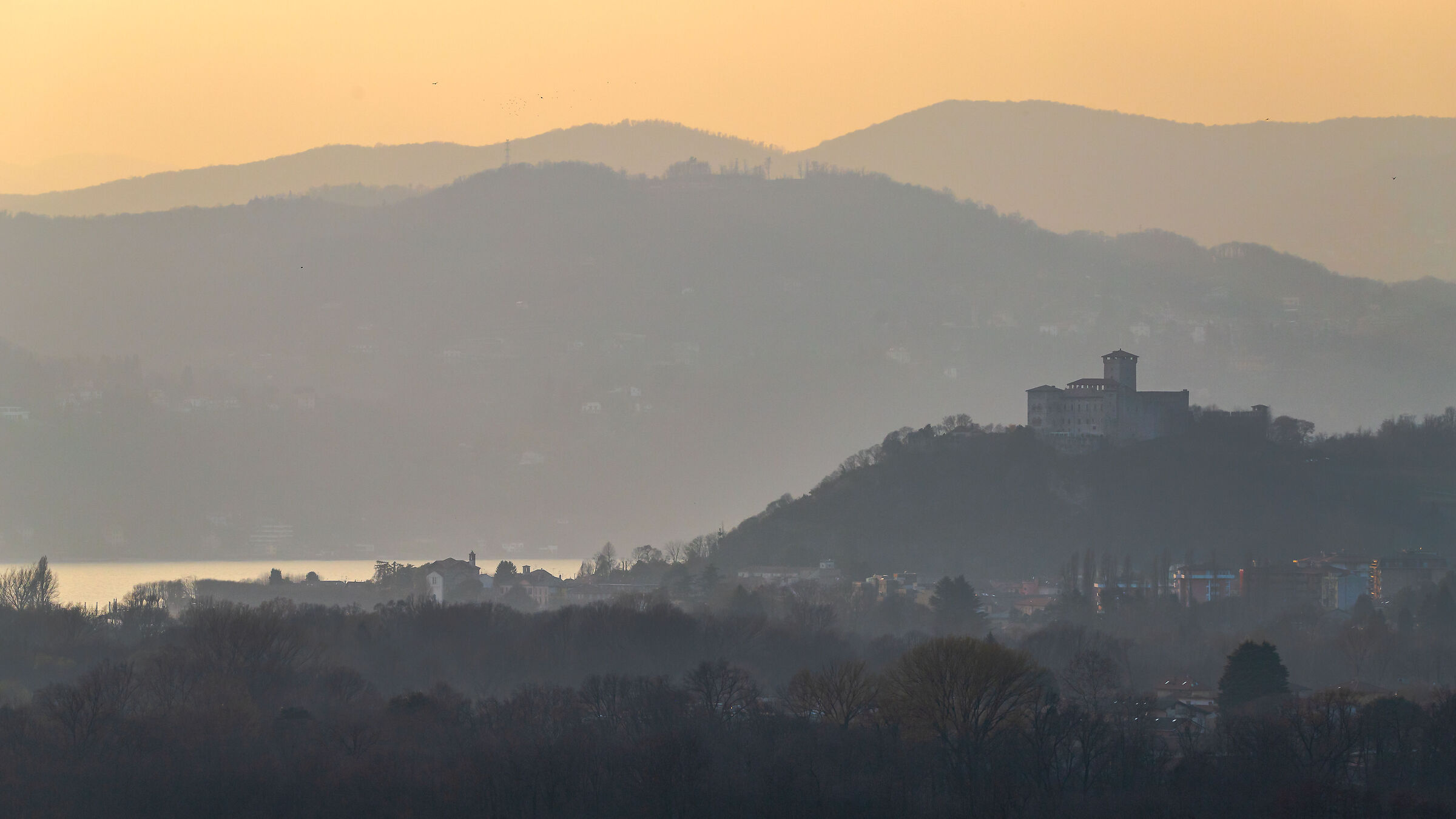 Rocca di Angera seen from Taino Park