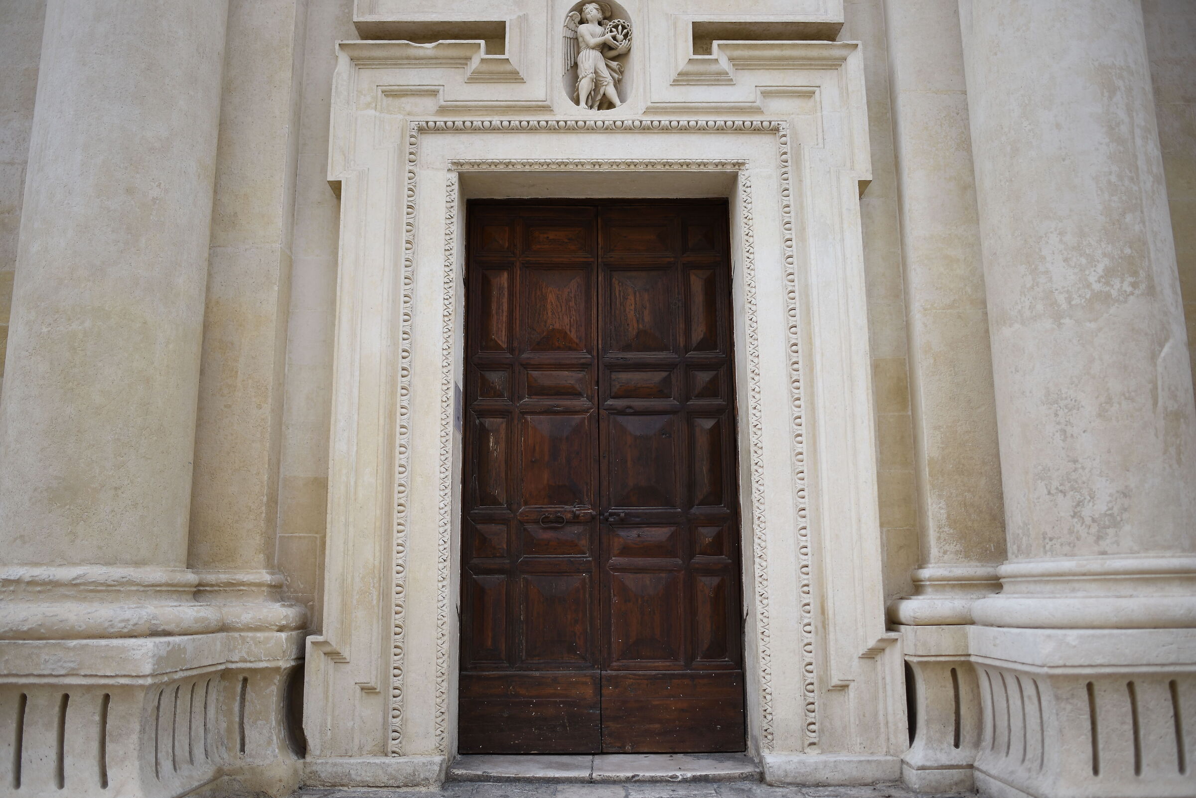 " F. 1.8 " /  Il " Portone " di Lecce