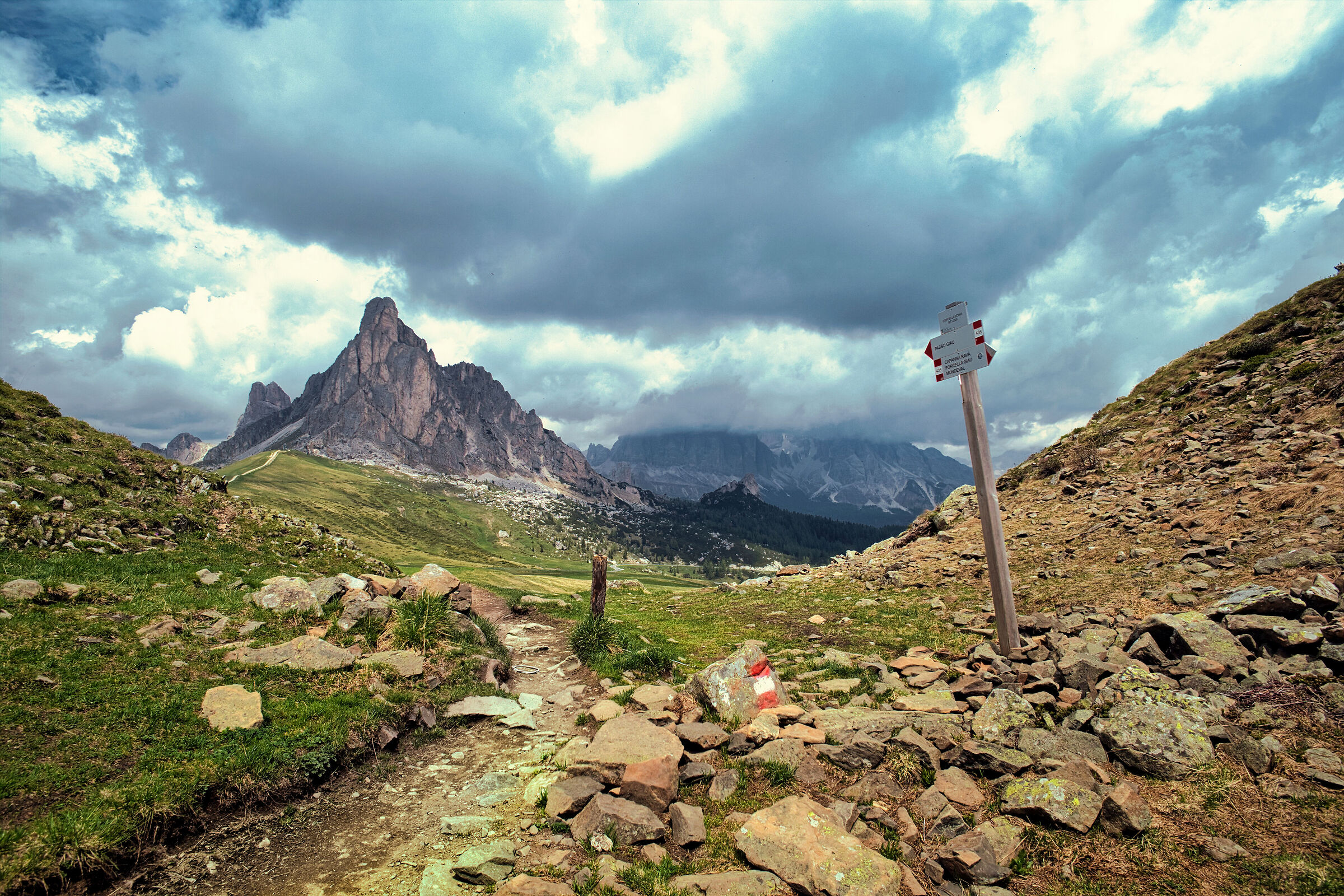 Returning from Forcella Giau