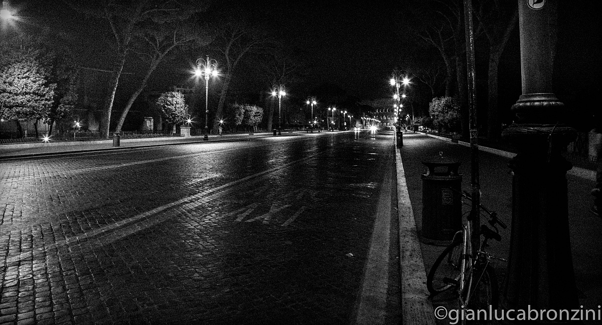 Via Fori Imperiali side