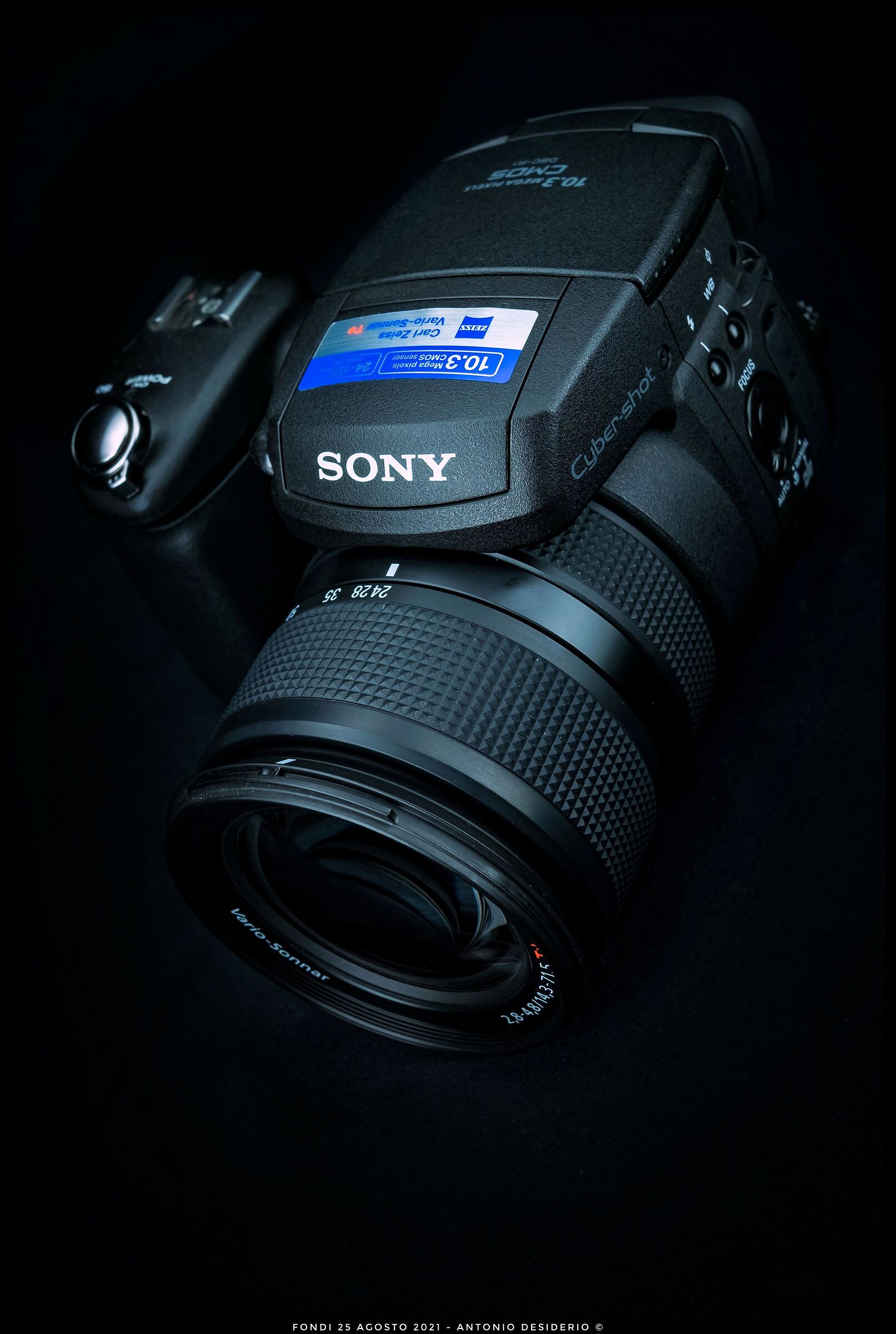 Sony DSC-R1