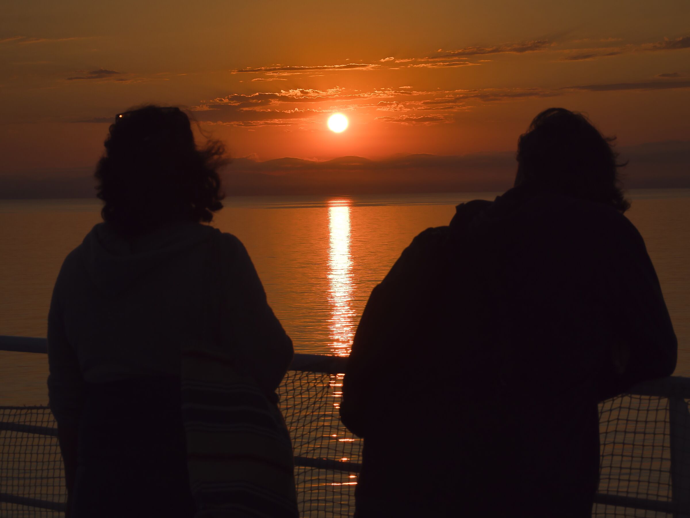 L'alba dal traghetto