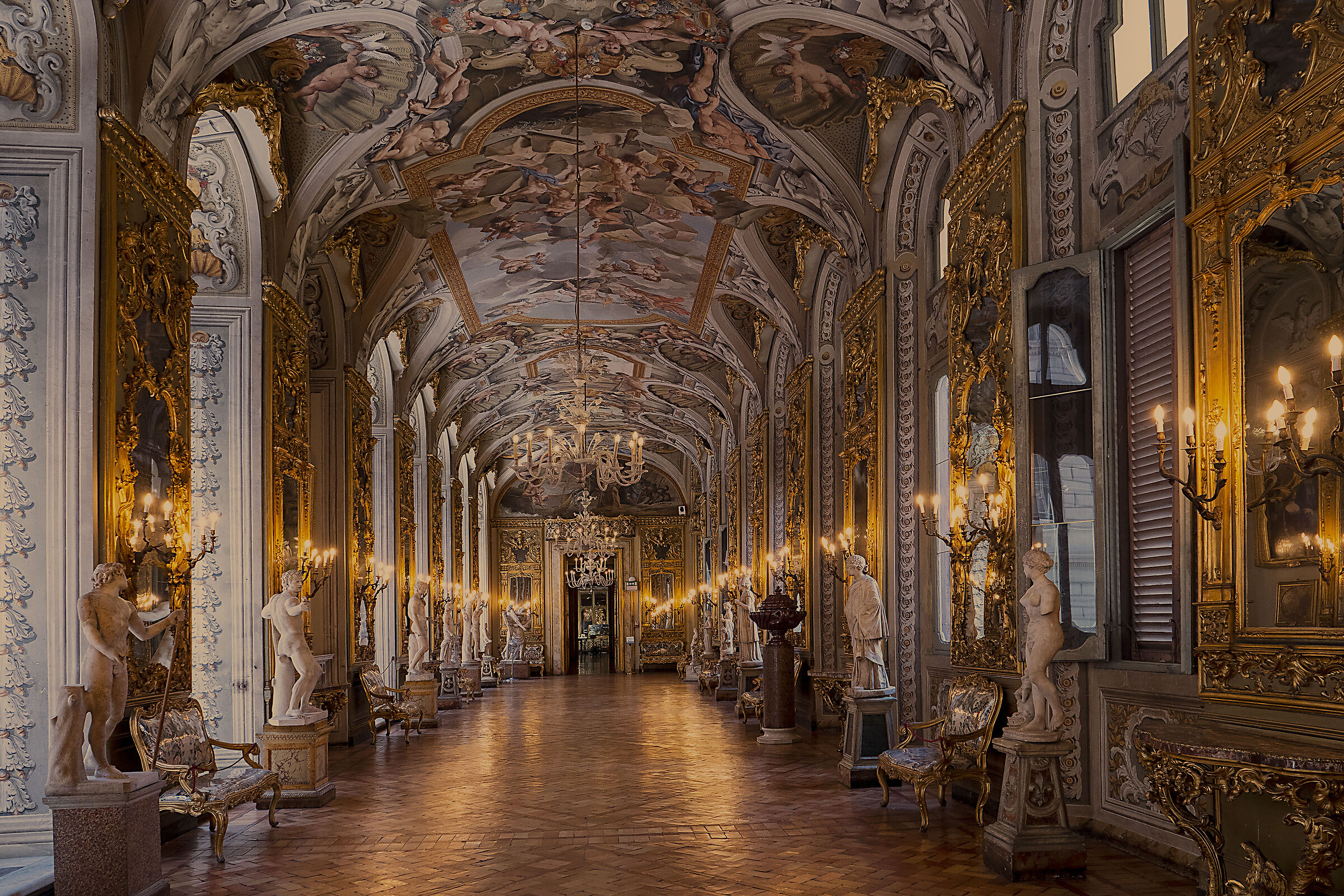 La magica Sala degli Specchi