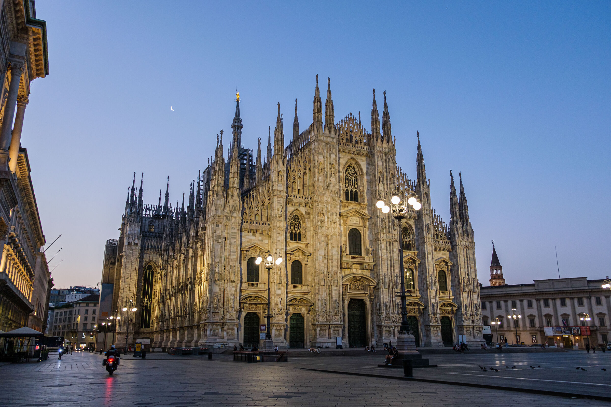 Sunrise in the Duomo