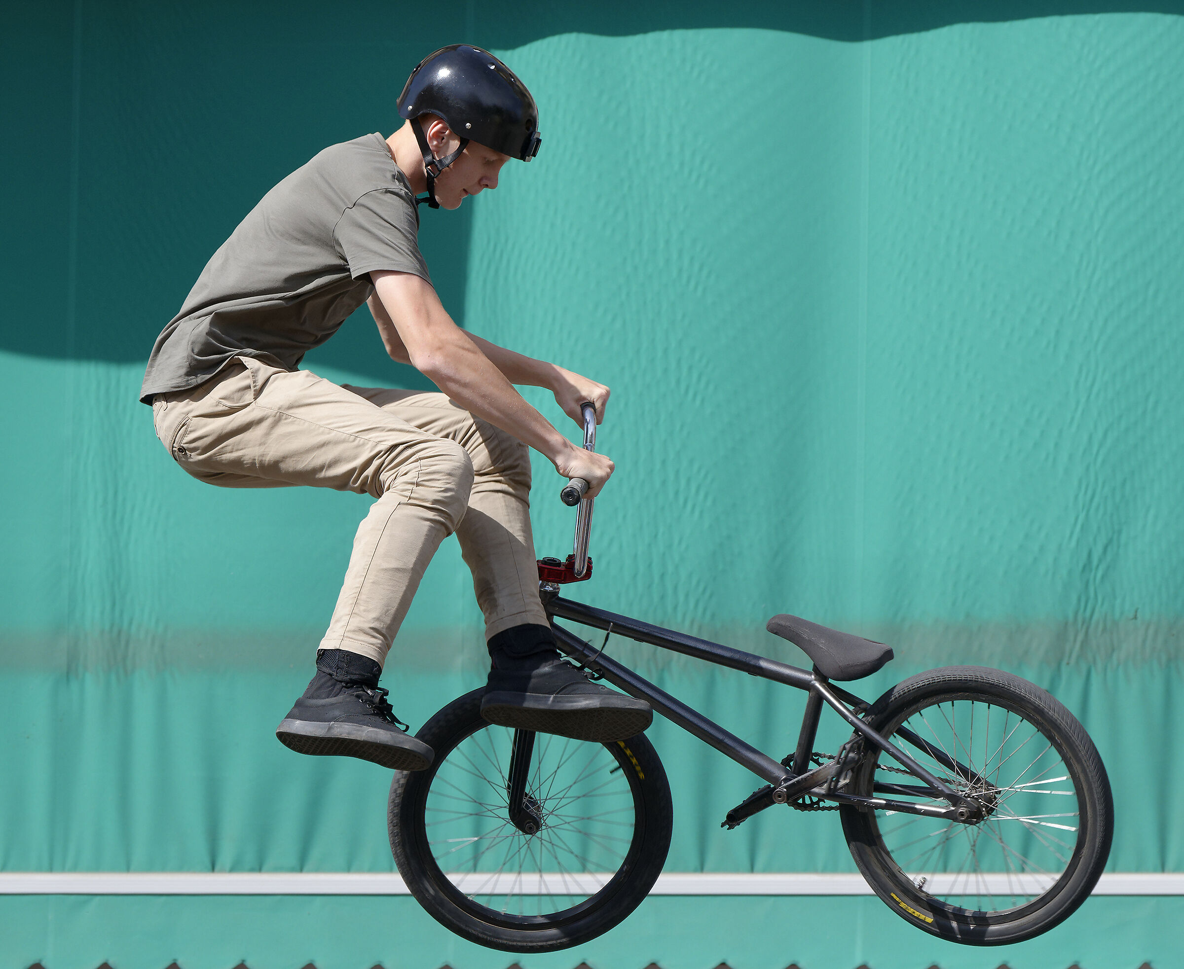 I still do not know how to climb