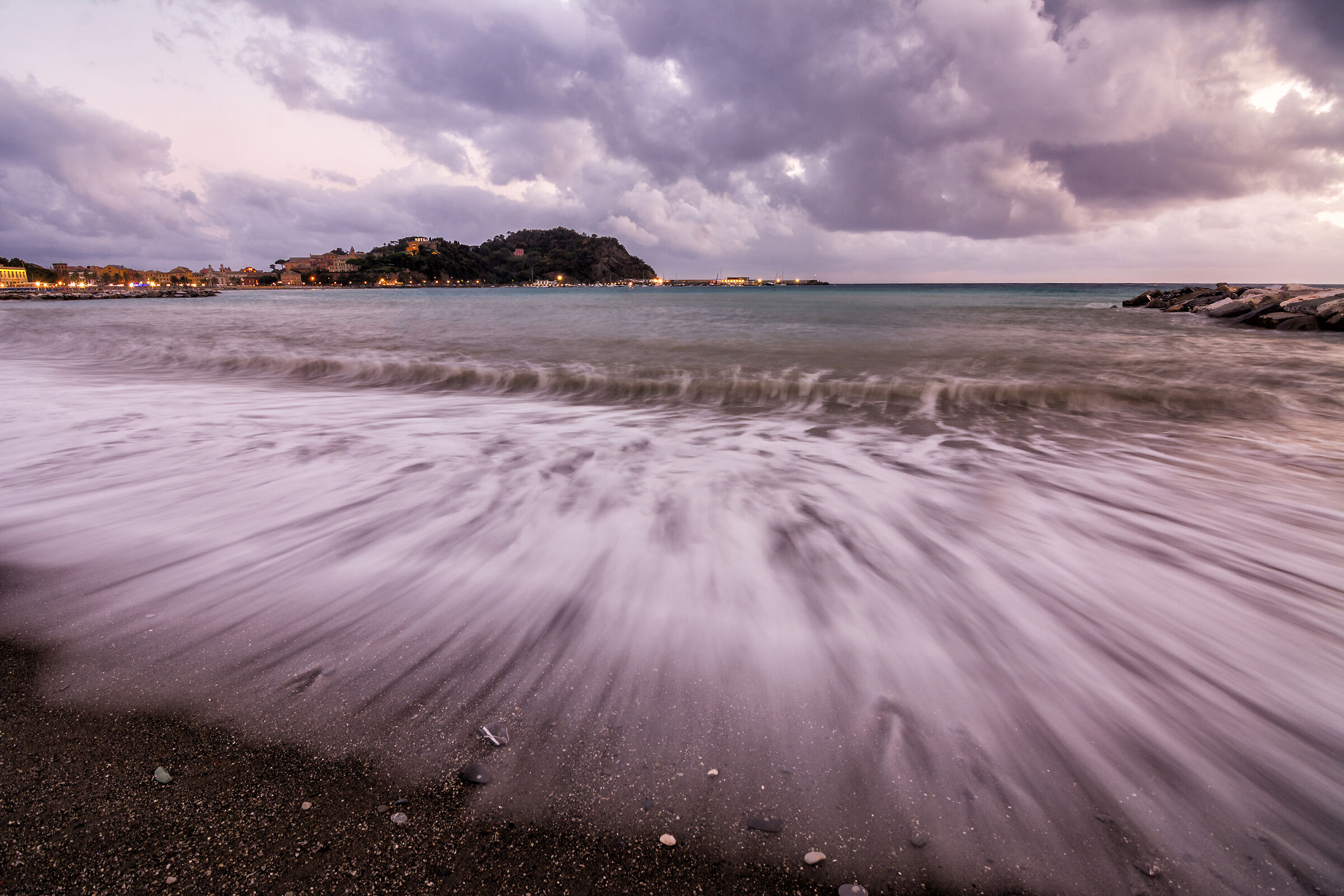The drawings of the sea