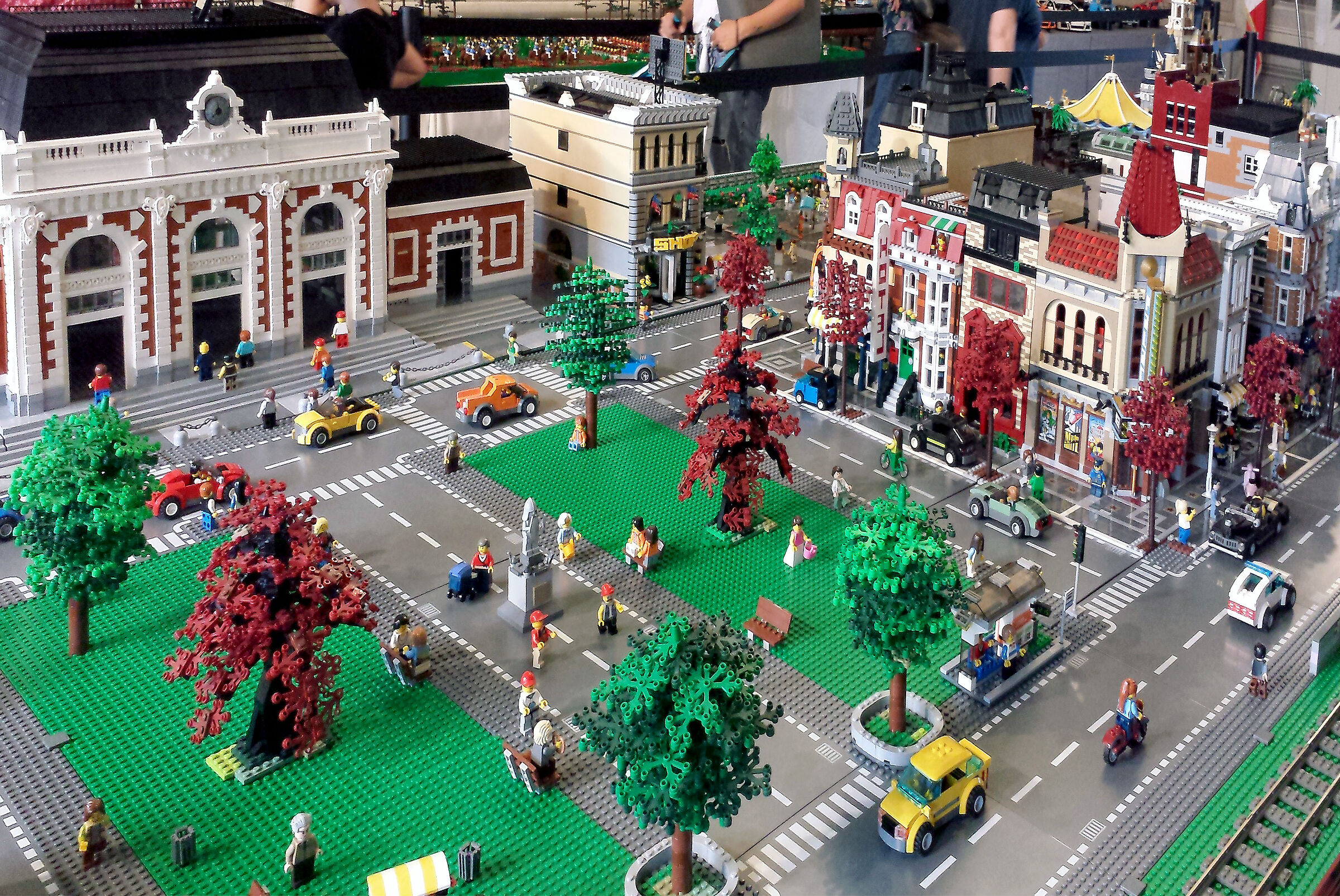 Exhibition of creations with lego